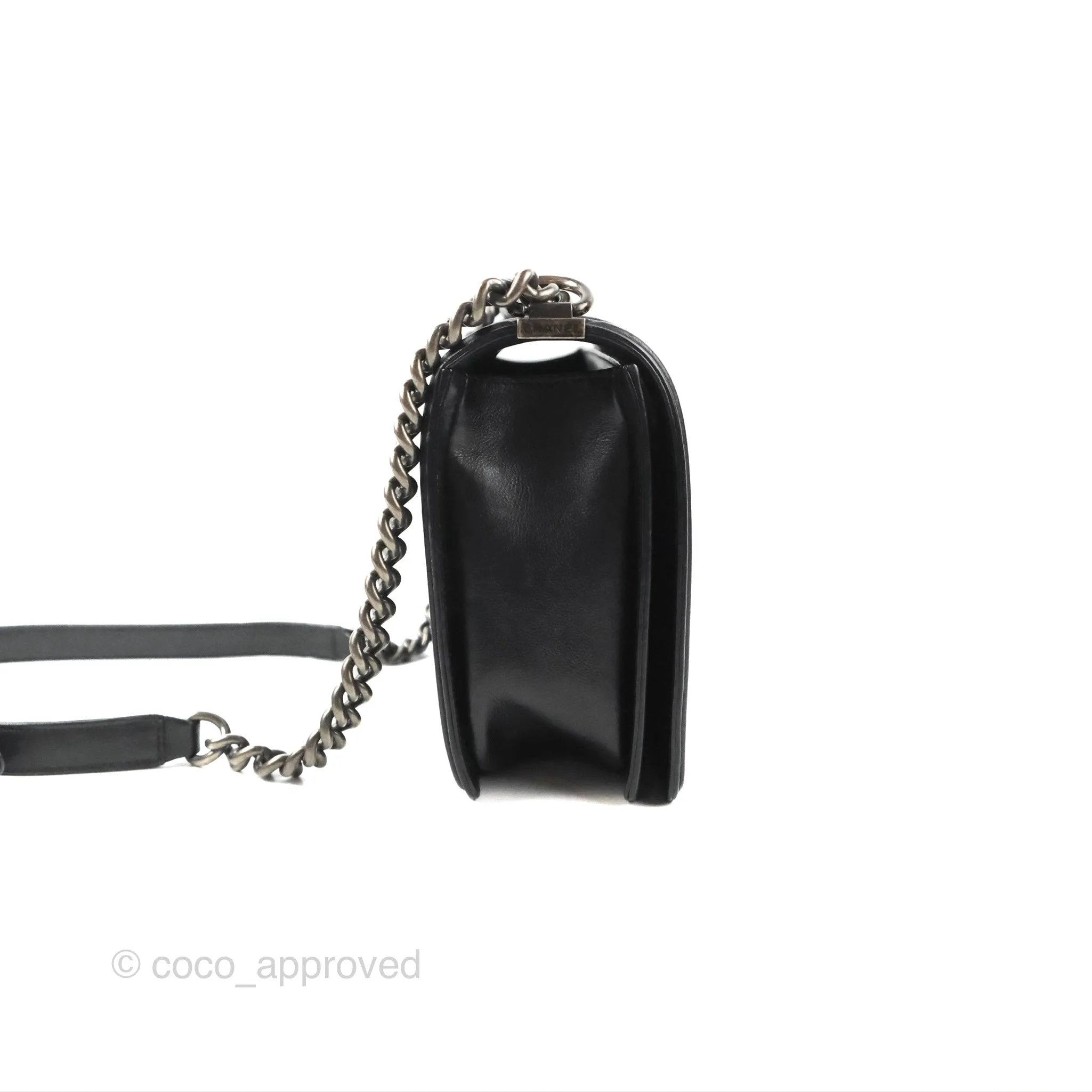 Chanel Quilted New Medium Boy Black Calfskin Ruthenium Hardware