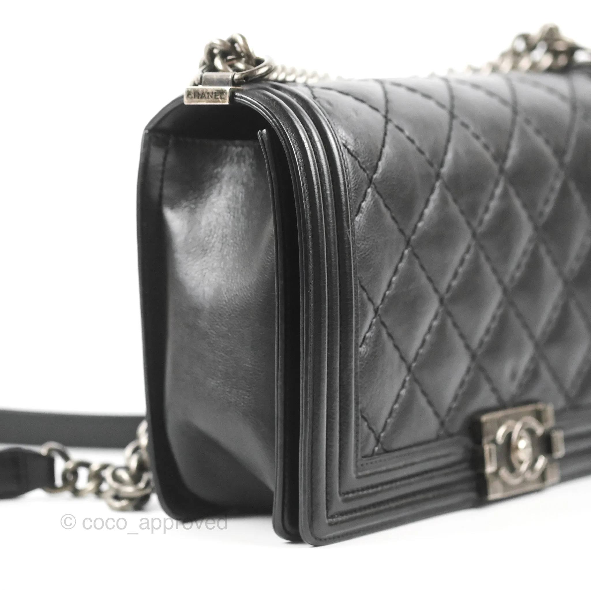 Chanel Quilted New Medium Boy Black Calfskin Ruthenium Hardware