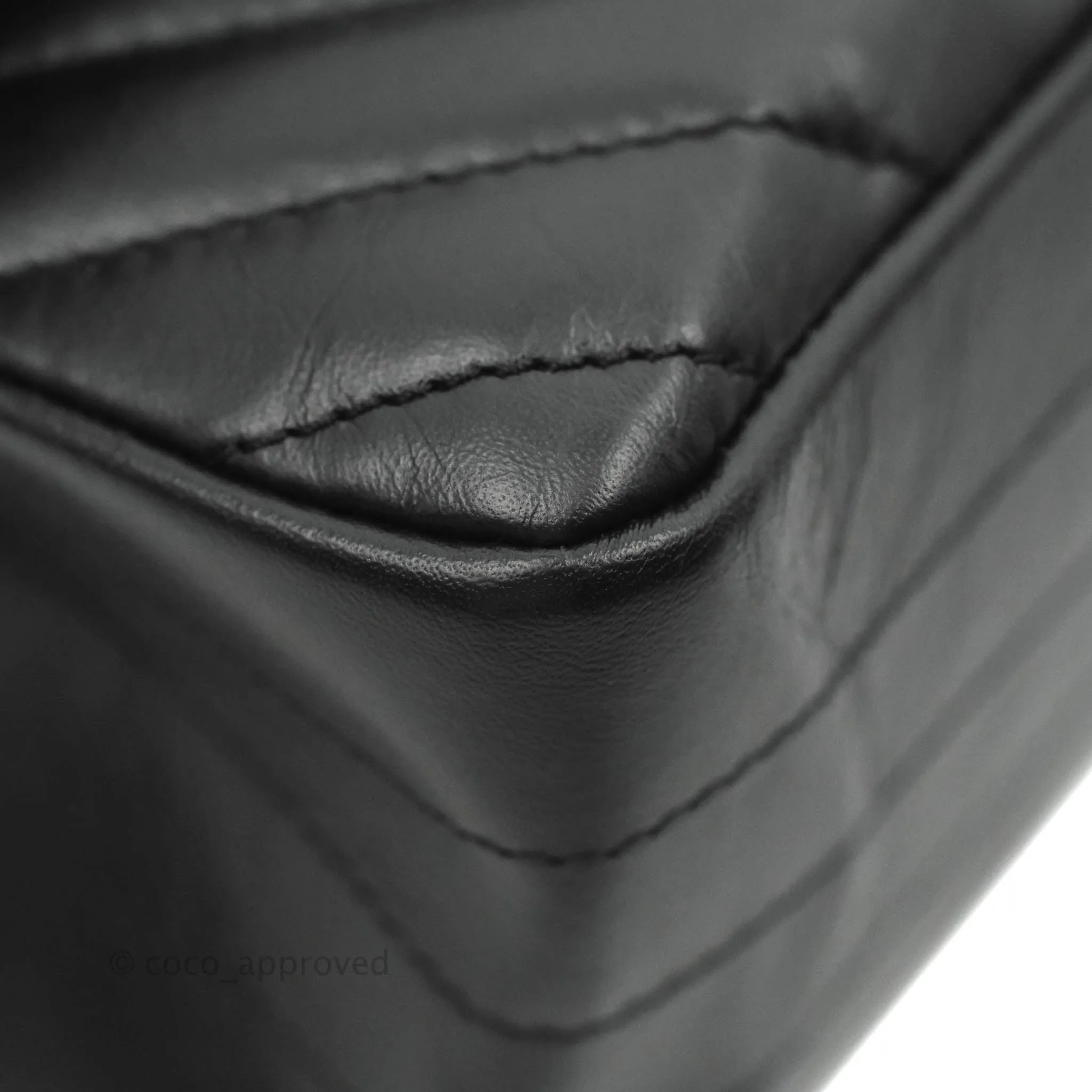 Chanel Reissue 225 Chevron Aged Calfskin So Black