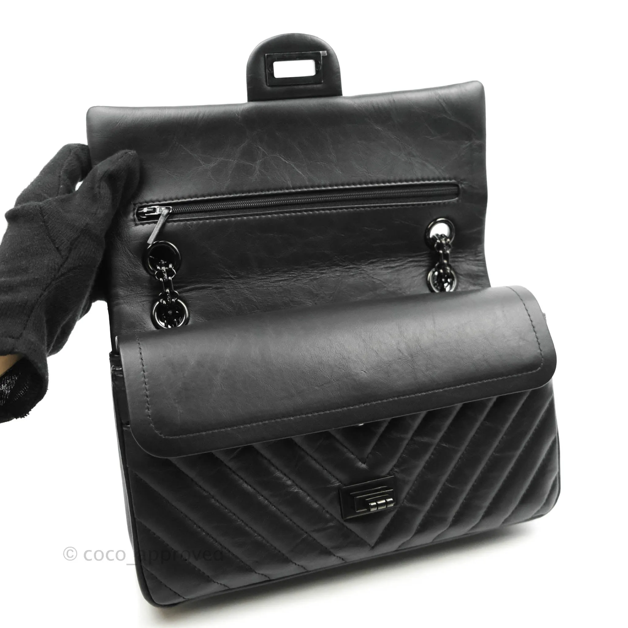 Chanel Reissue 225 Chevron Aged Calfskin So Black
