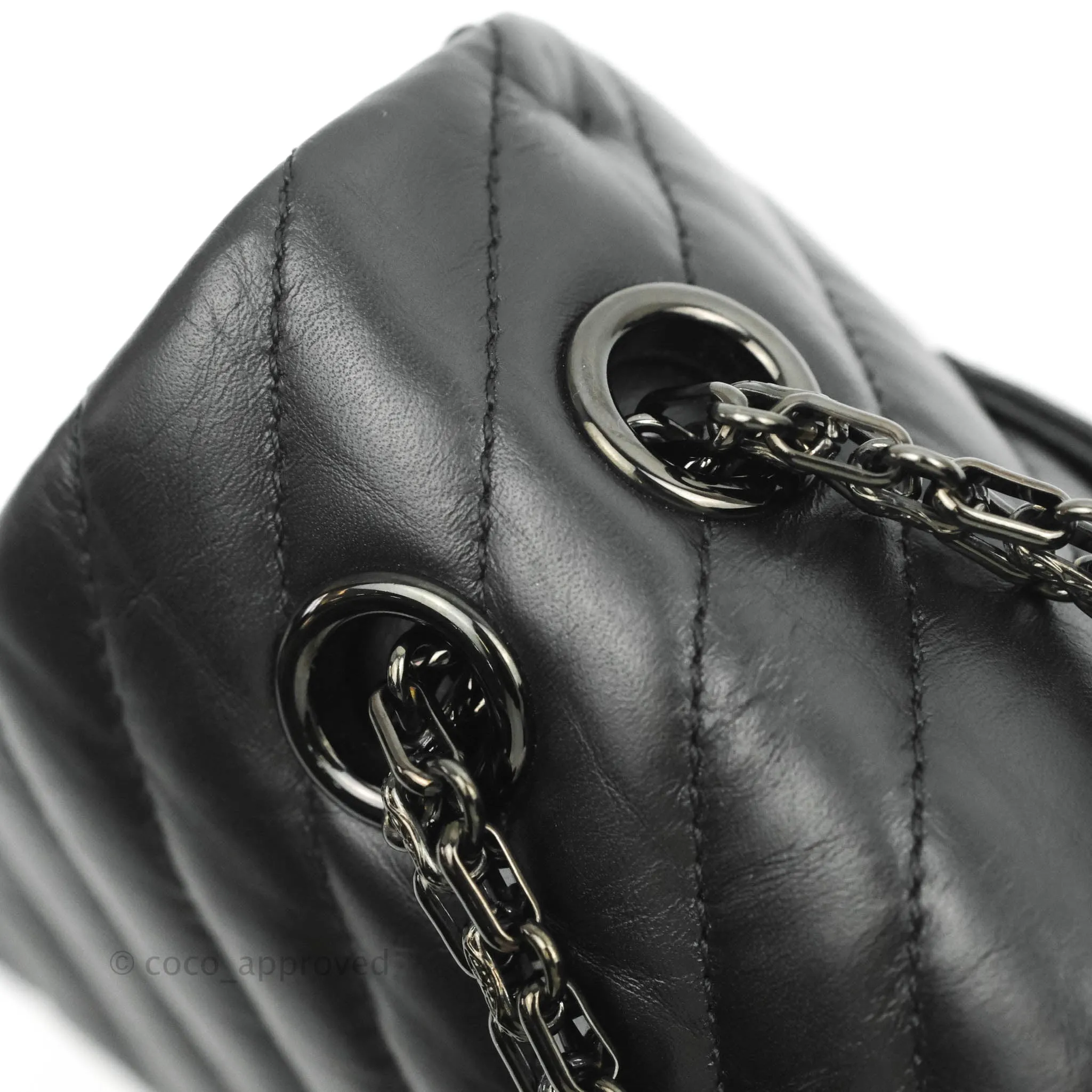 Chanel Reissue 225 Chevron Aged Calfskin So Black