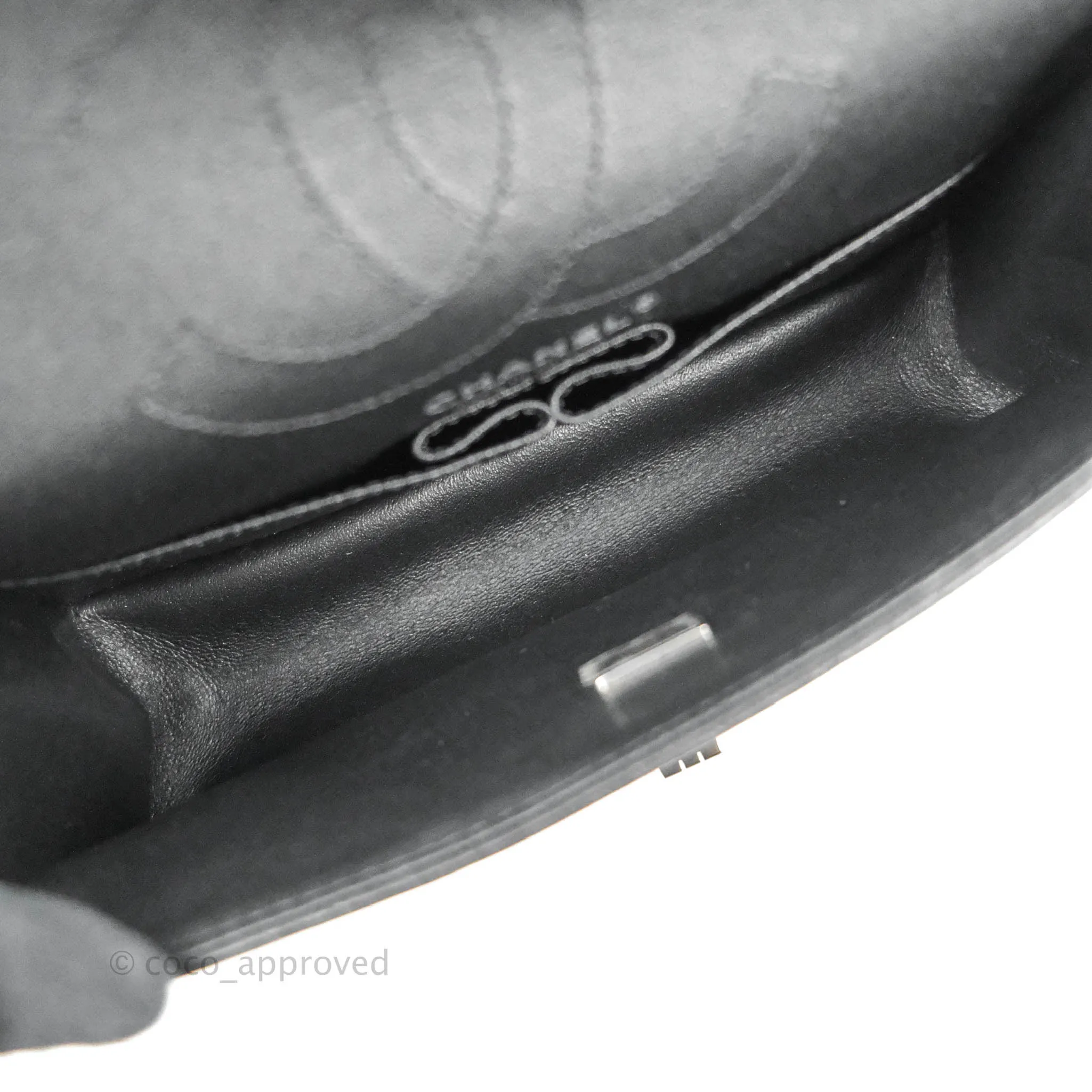 Chanel Reissue 225 Quilted Aged Calfskin So Black