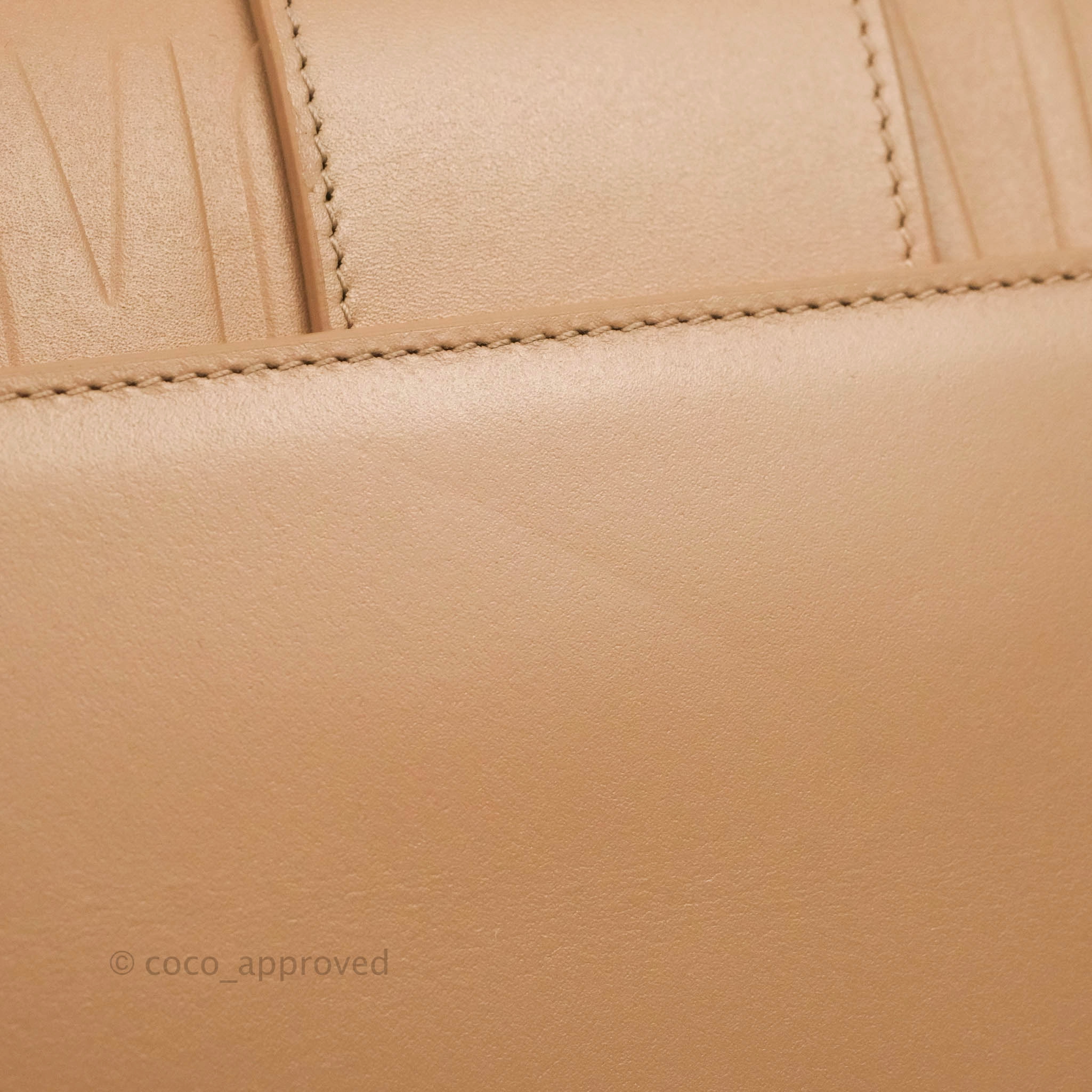 Christian Dior 30 Montaigne Bag Rose Beige Calfskin Gold Hardware
