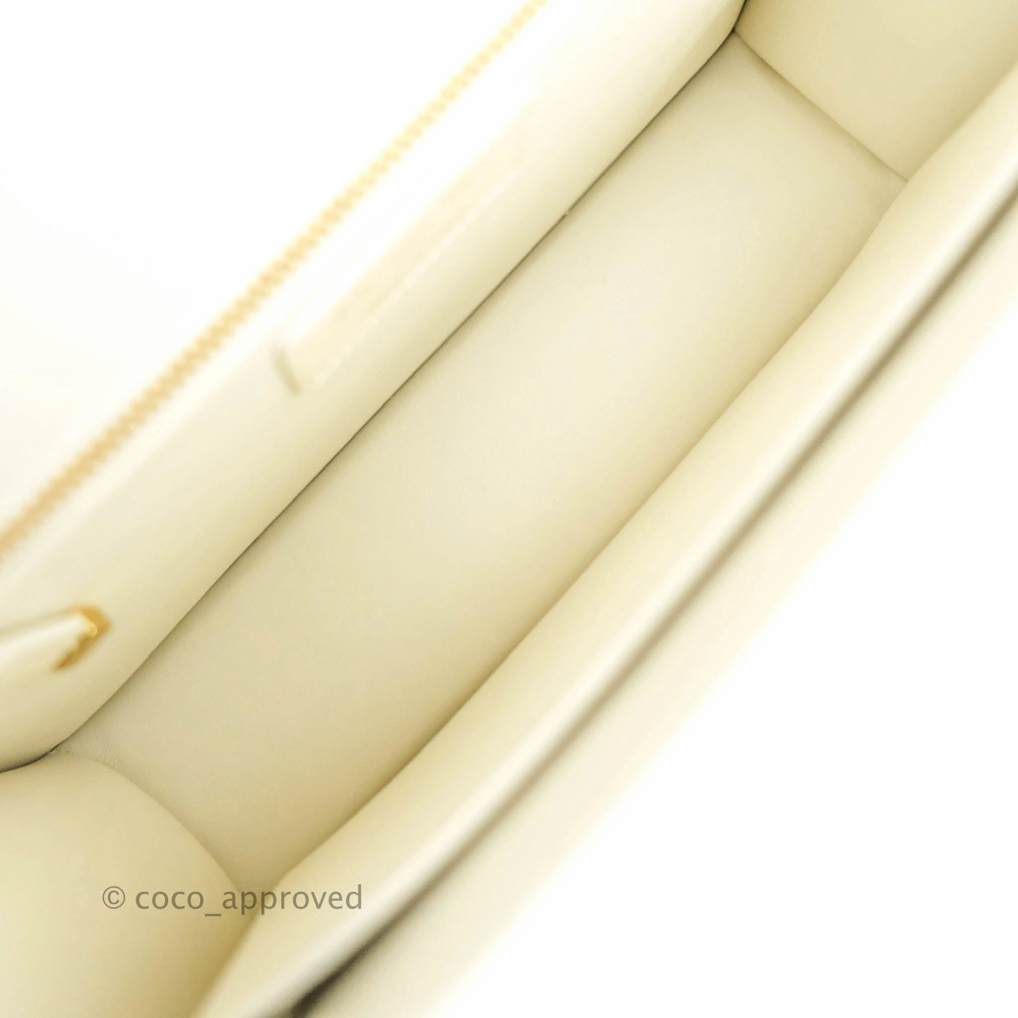 Christian Dior 30 Montaigne Bag White Calfskin Gold Hardware