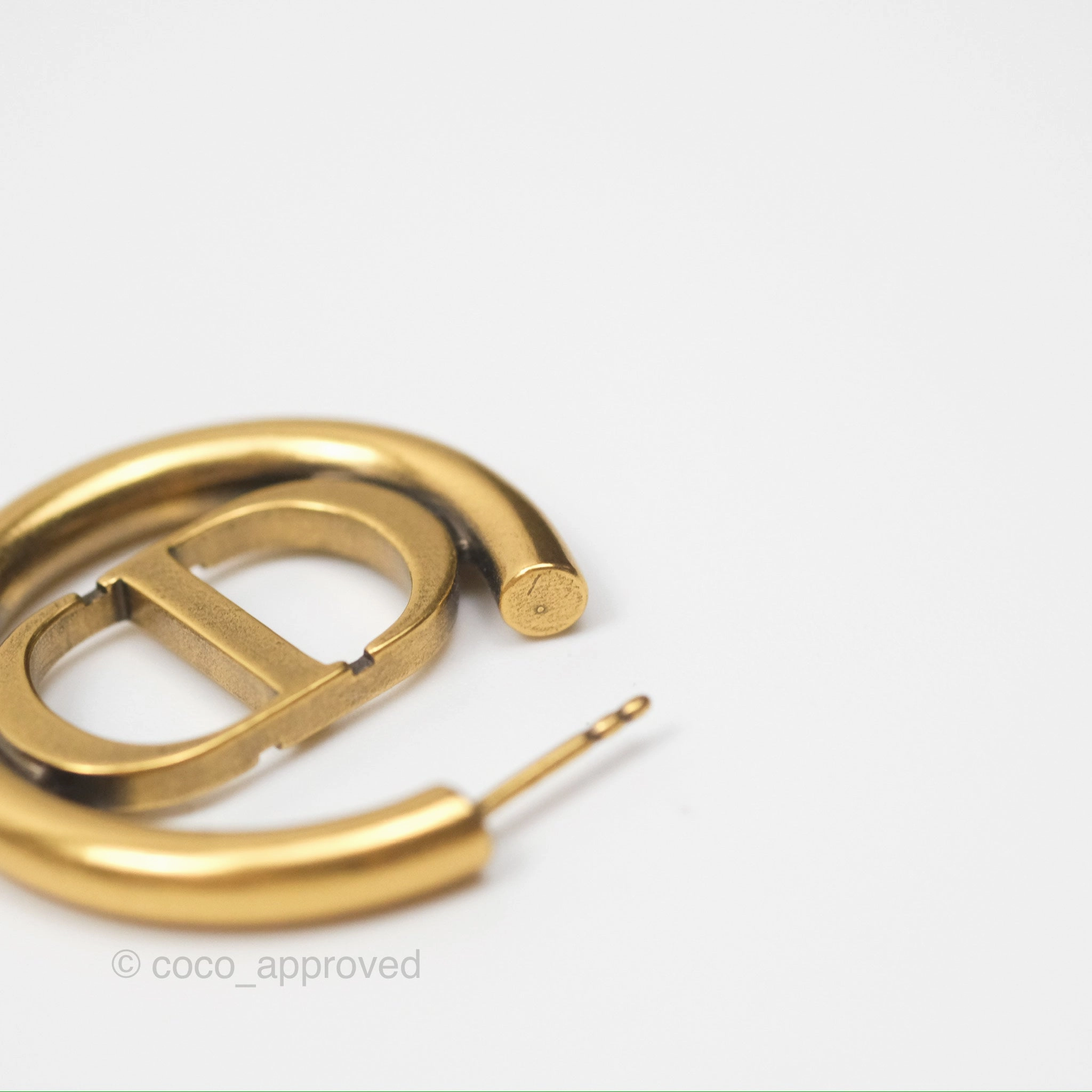 Christian Dior 30 Montaigne Hoop Earrings Gold Tone