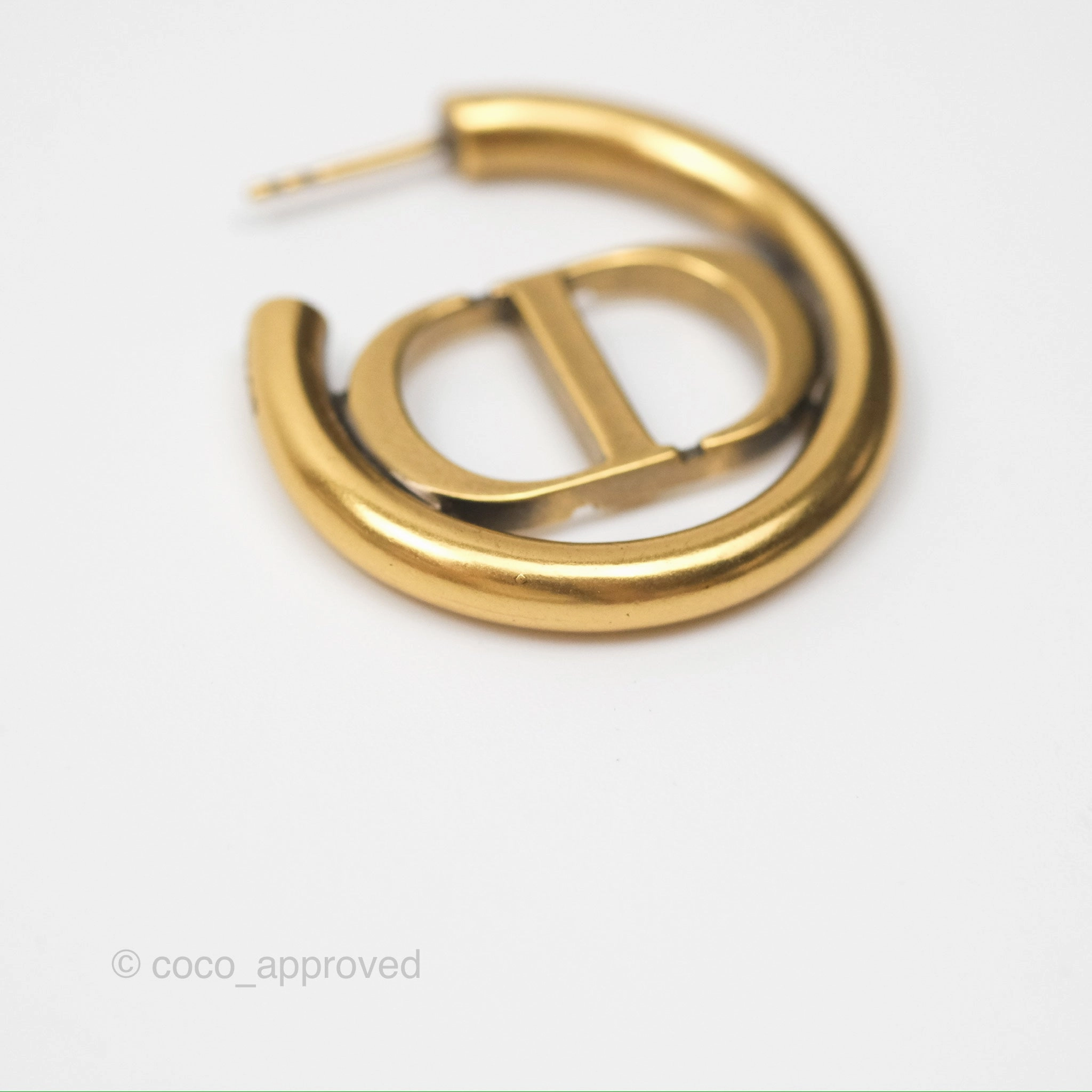 Christian Dior 30 Montaigne Hoop Earrings Gold Tone