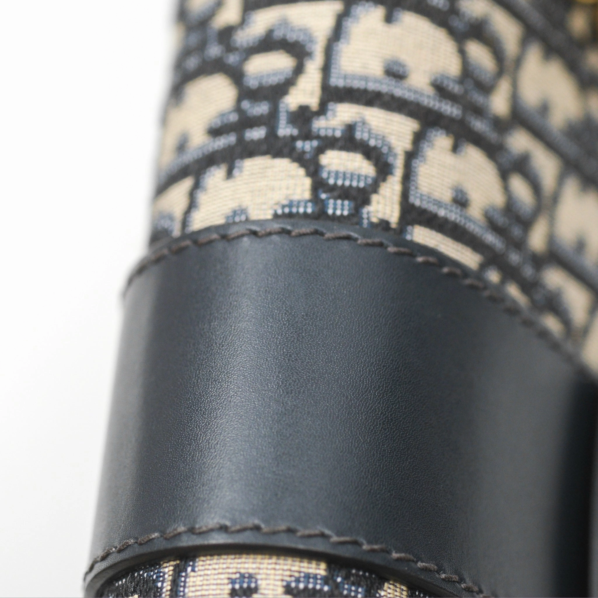 Christian Dior 30 Montaigne with Chain Blue Dior Oblique Jacquard