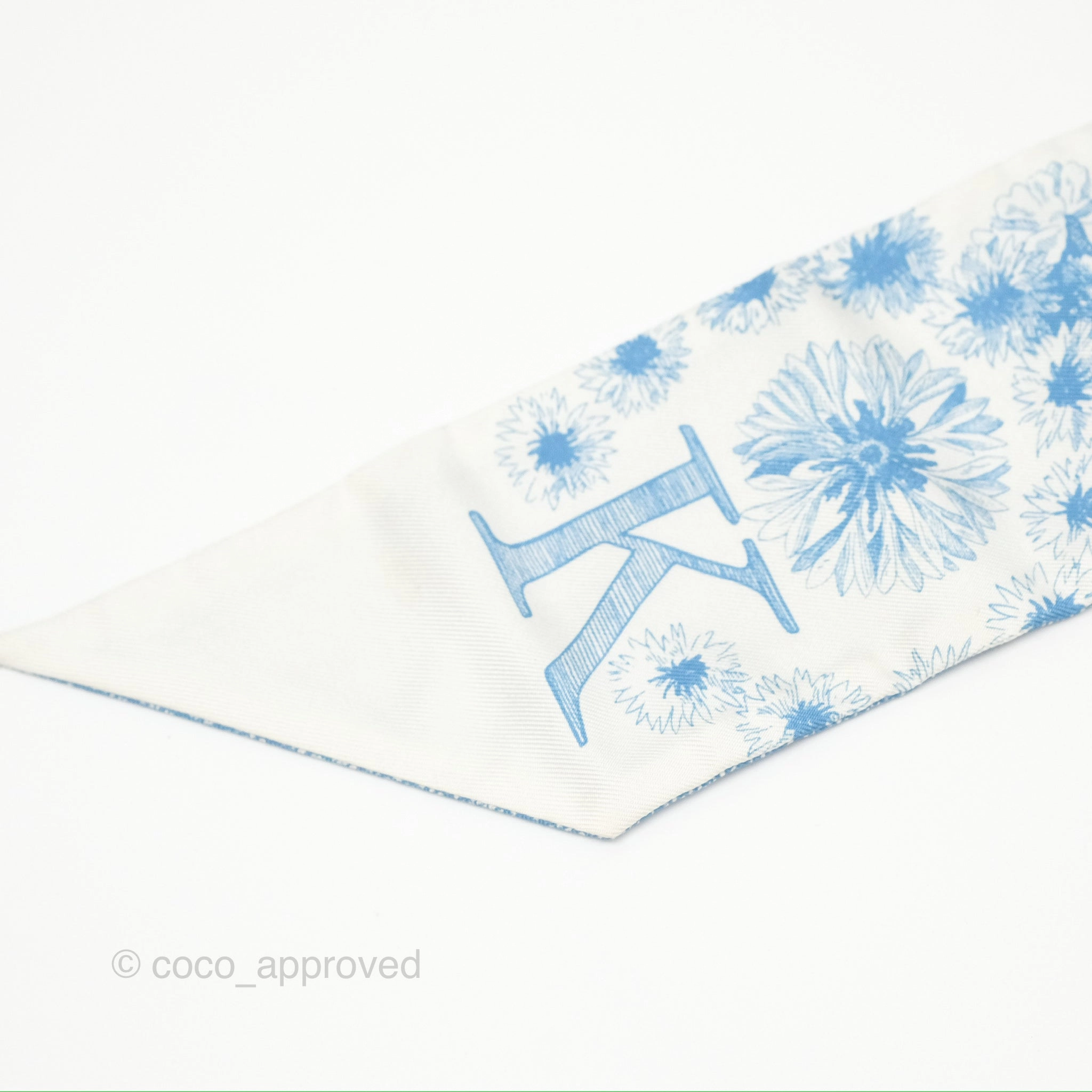 Christian Dior Kalidoscope Mitzah Silk Twilly Blue