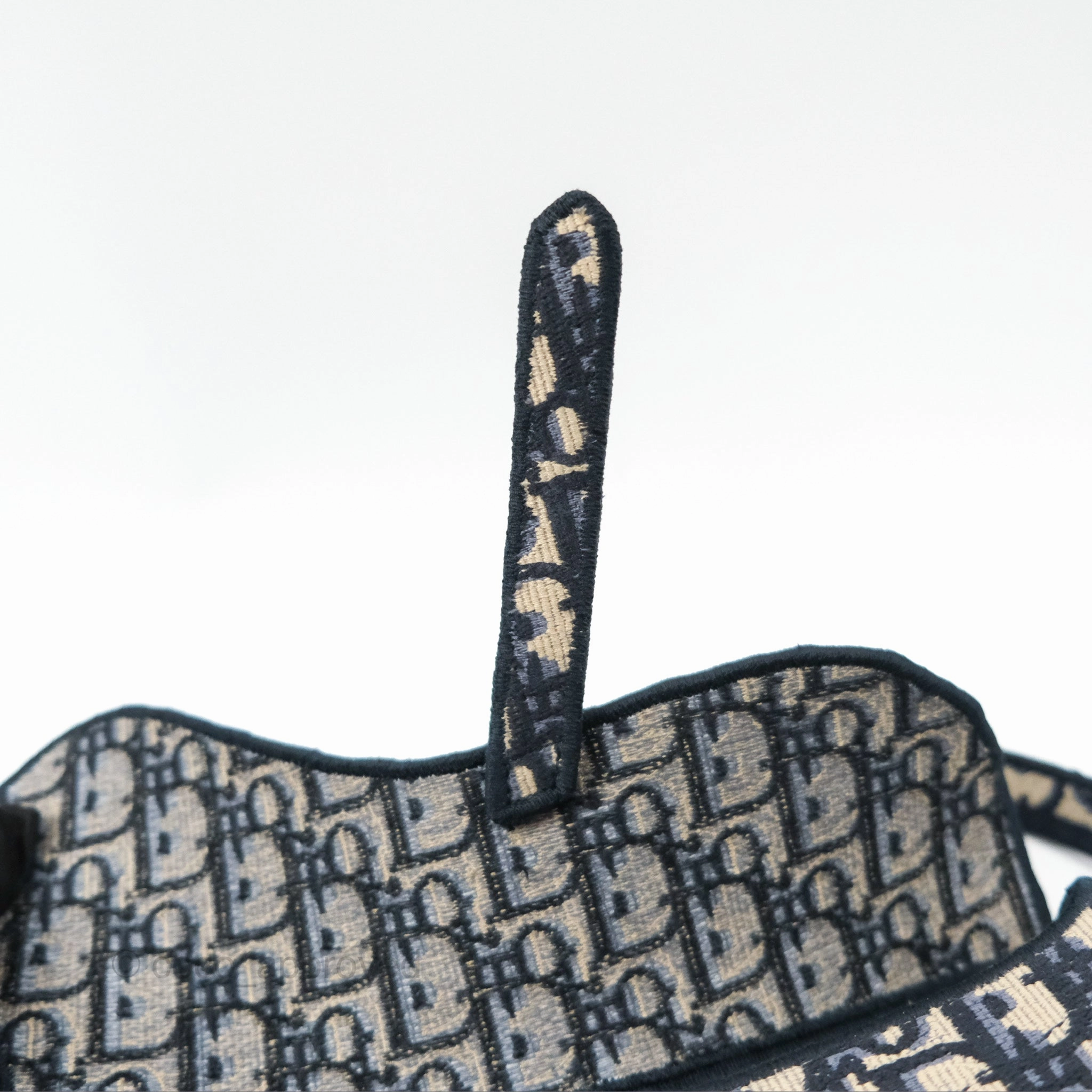 Christian Dior Navy Saddle Bag Dior Oblique Embroidery Gold Hardware