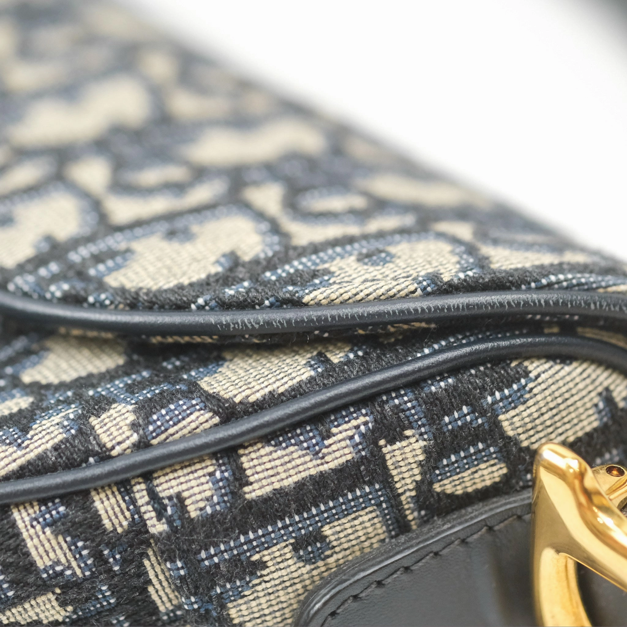 Christian Dior Saddle Bag Navy Dior Oblique Embroidery Gold Hardware
