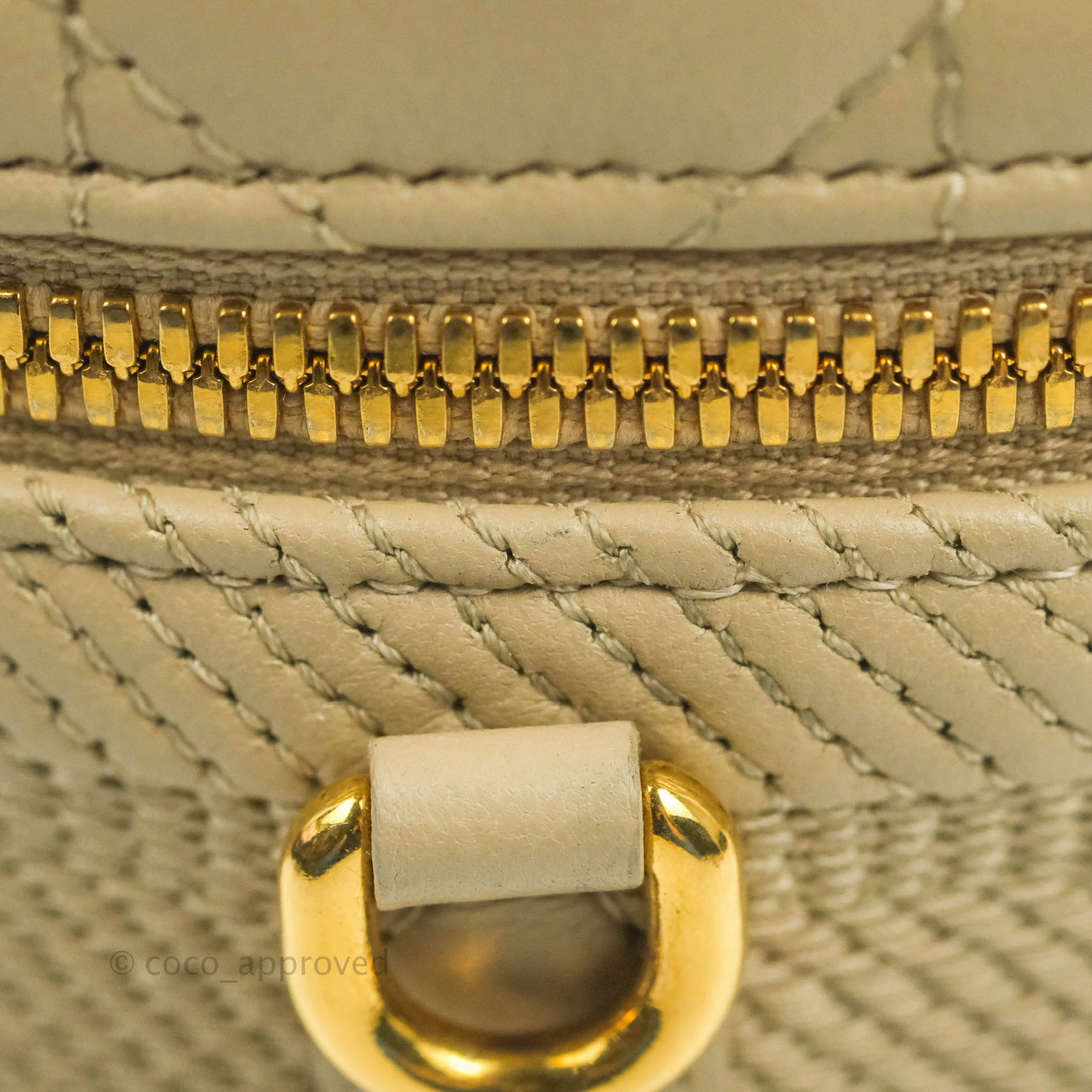 Christian Dior Small Diortravel Vanity Case Beige Lambskin Cannage
