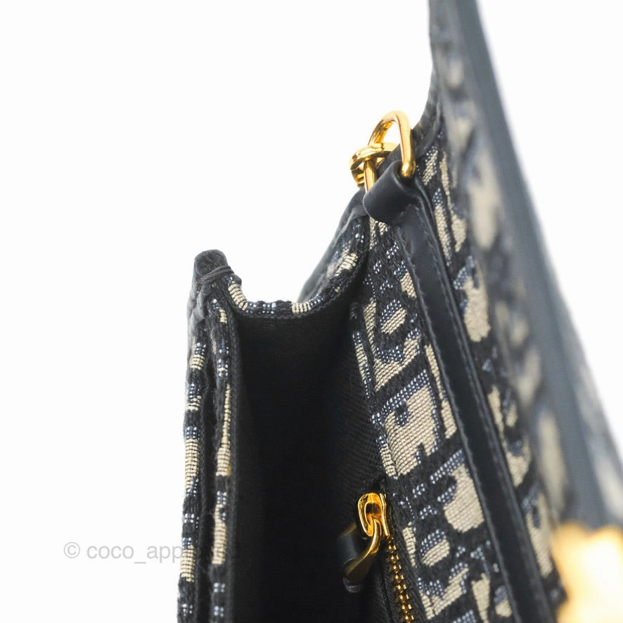 Dior 30 Montaigne Clutch Navy Oblique Canvas