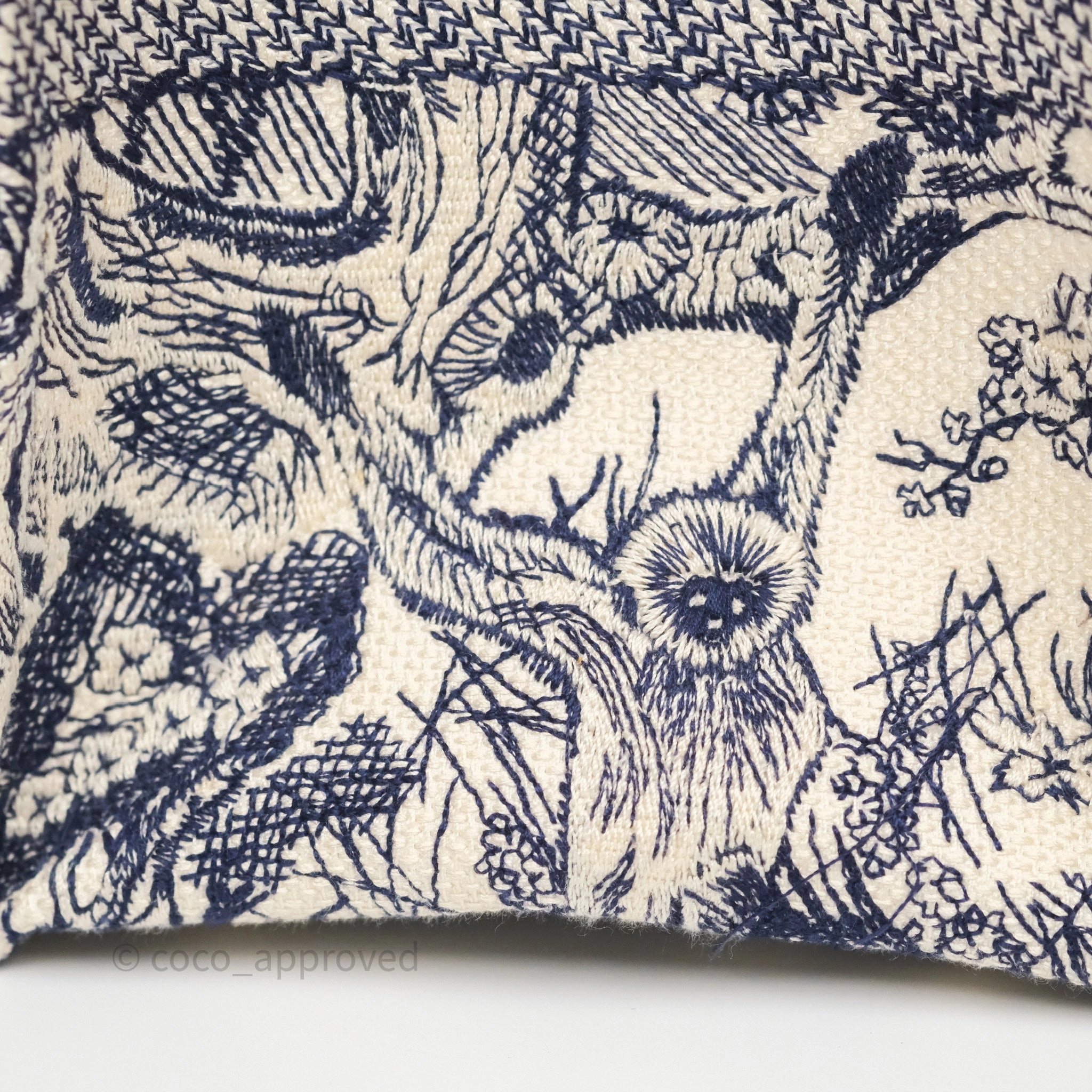Dior Medium Book Tote White/Blue Toile De Jouy Embroidered Canvas