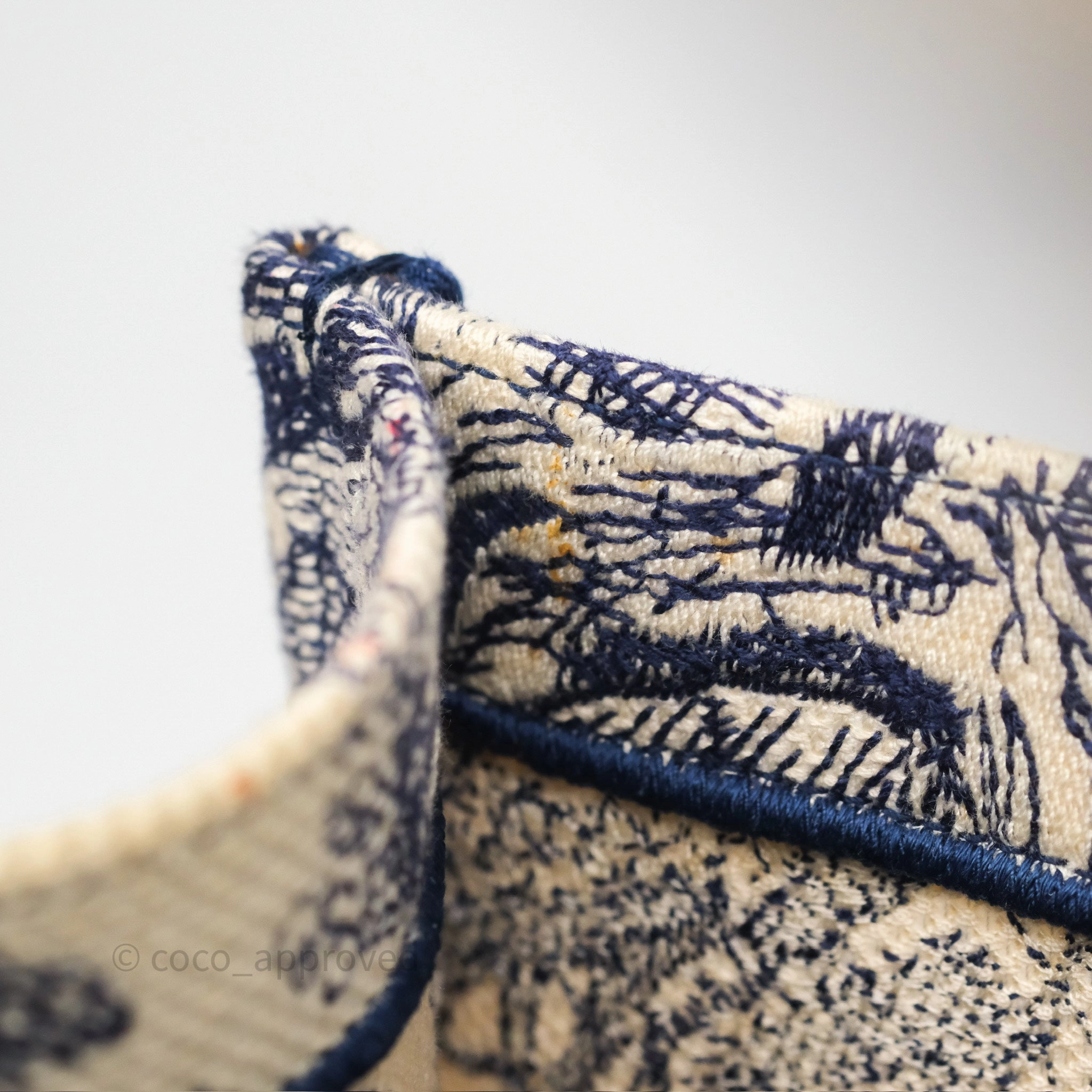 Dior Medium Book Tote White/Blue Toile De Jouy Embroidered Canvas