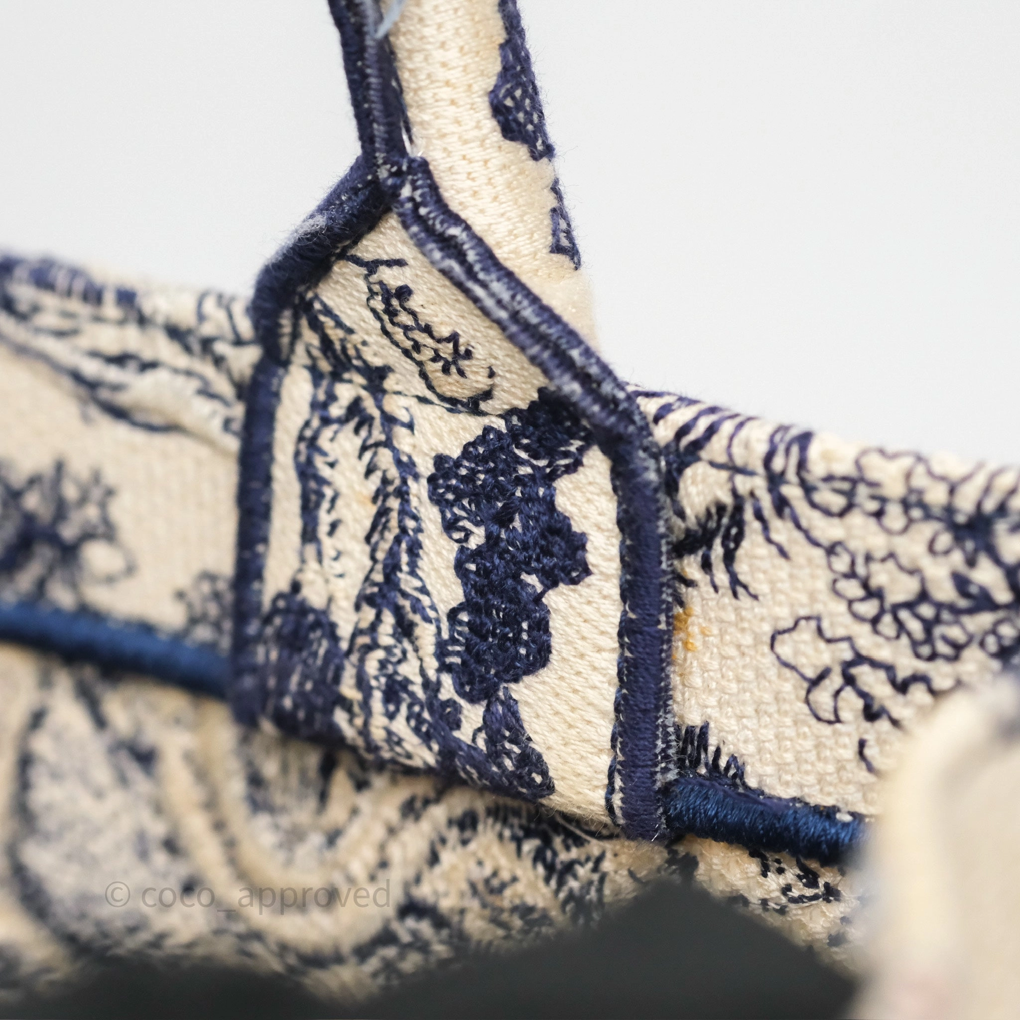 Dior Medium Book Tote White/Blue Toile De Jouy Embroidered Canvas