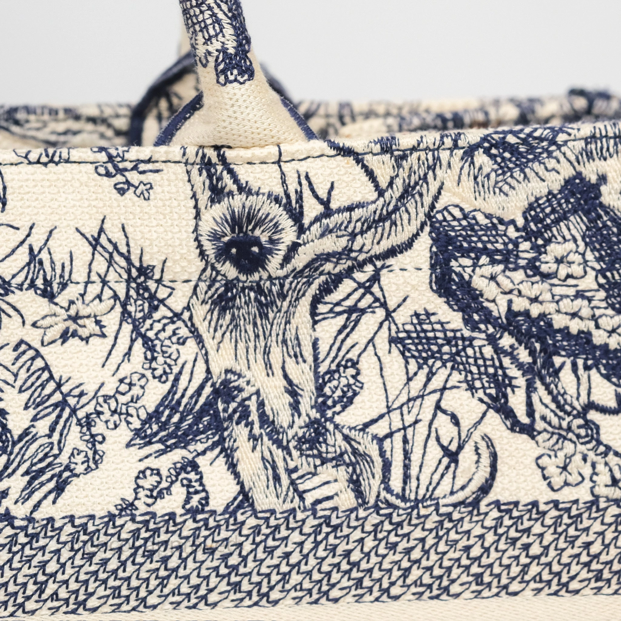 Dior Medium Book Tote White/Blue Toile De Jouy Embroidered Canvas