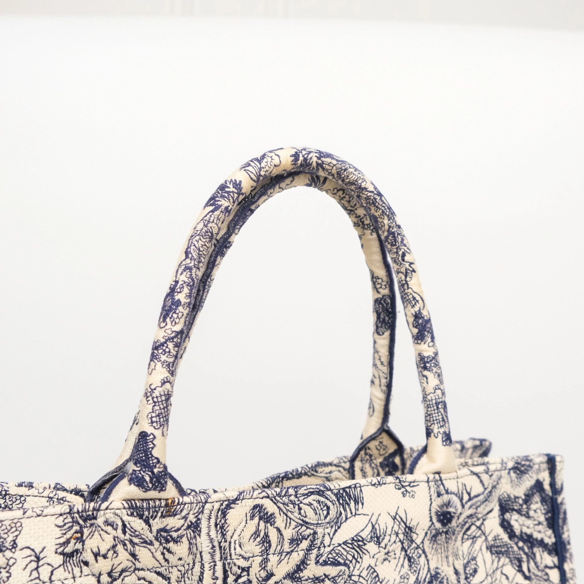 Dior Medium Book Tote White/Blue Toile De Jouy Embroidered Canvas