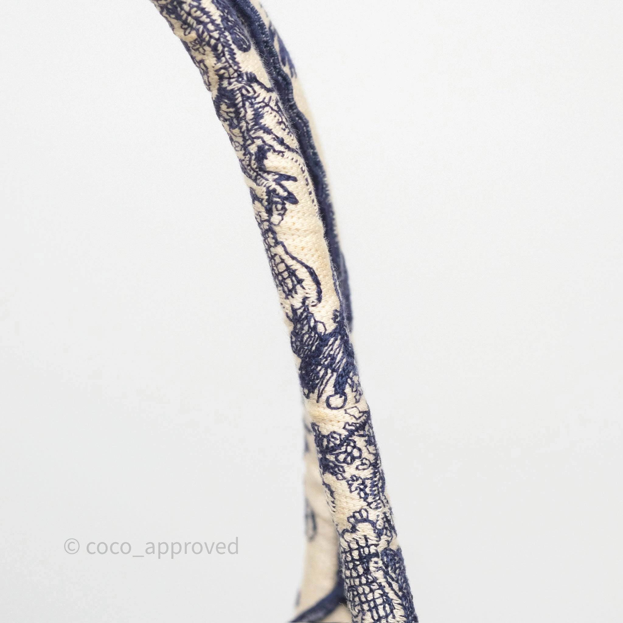 Dior Medium Book Tote White/Blue Toile De Jouy Embroidered Canvas