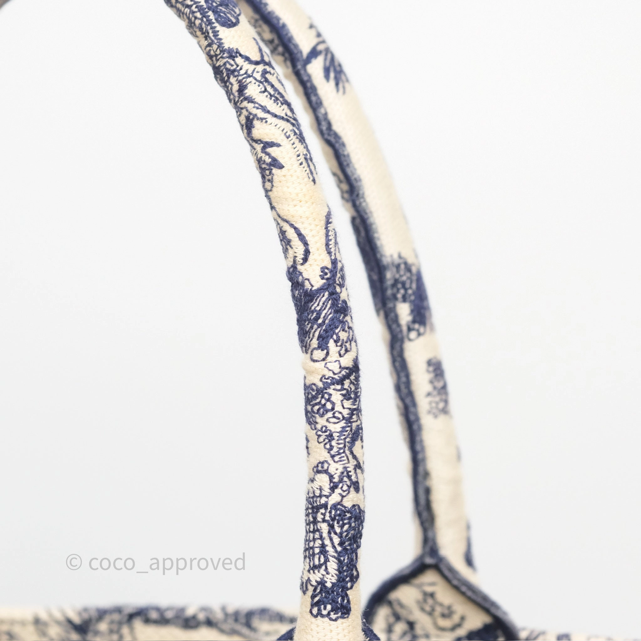 Dior Medium Book Tote White/Blue Toile De Jouy Embroidered Canvas