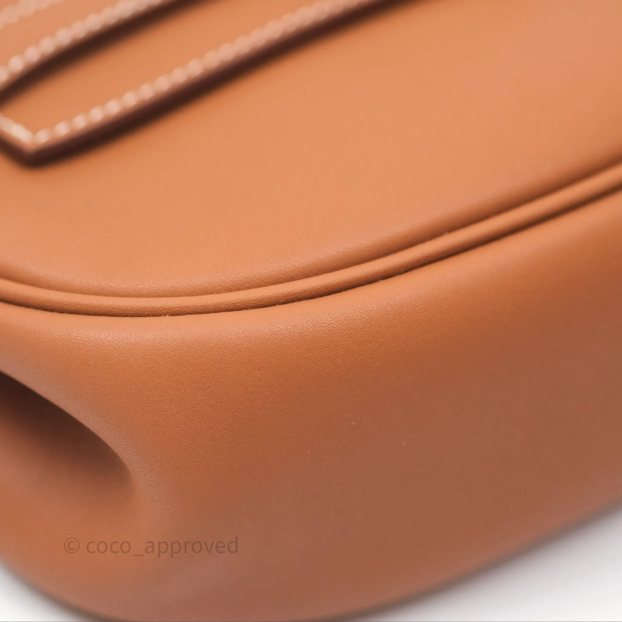 Herms Kelly Moove Gold 37 Swift Gold Hardware