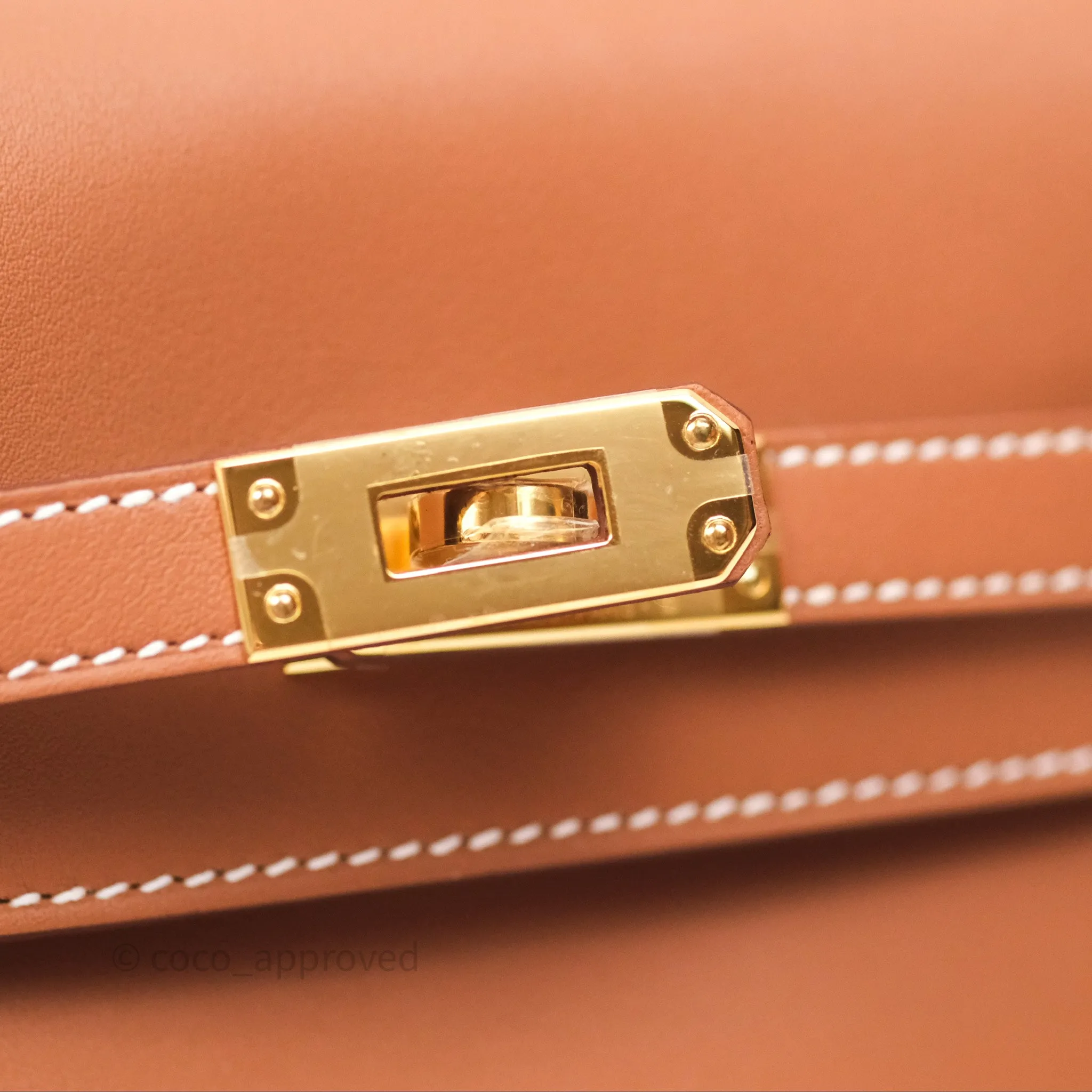 Herms Kelly Moove Gold 37 Swift Gold Hardware