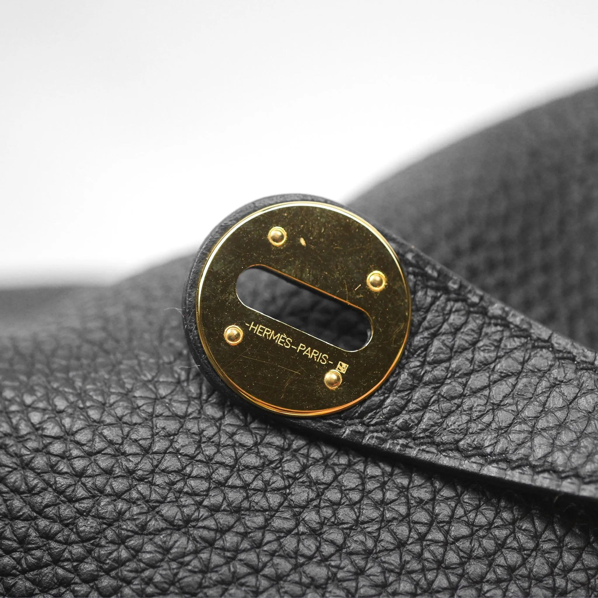 Herms Lindy 26 Black Noir 89 Clemence Gold Hardware