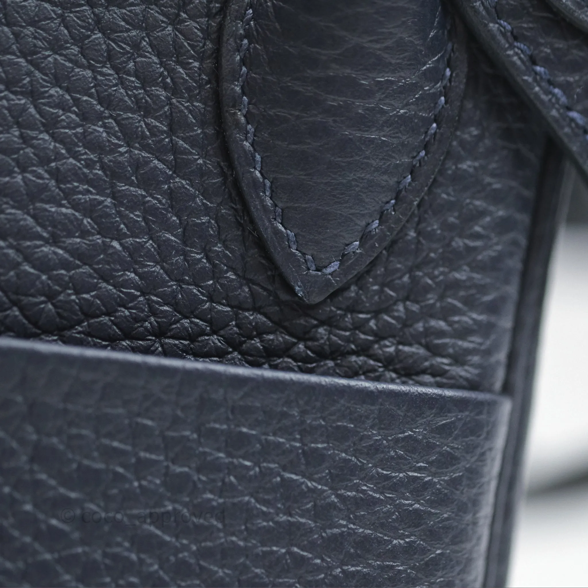 Herms Lindy 26 Bleu Nuit 2Z Taurillon Clemence Palladium Hardware