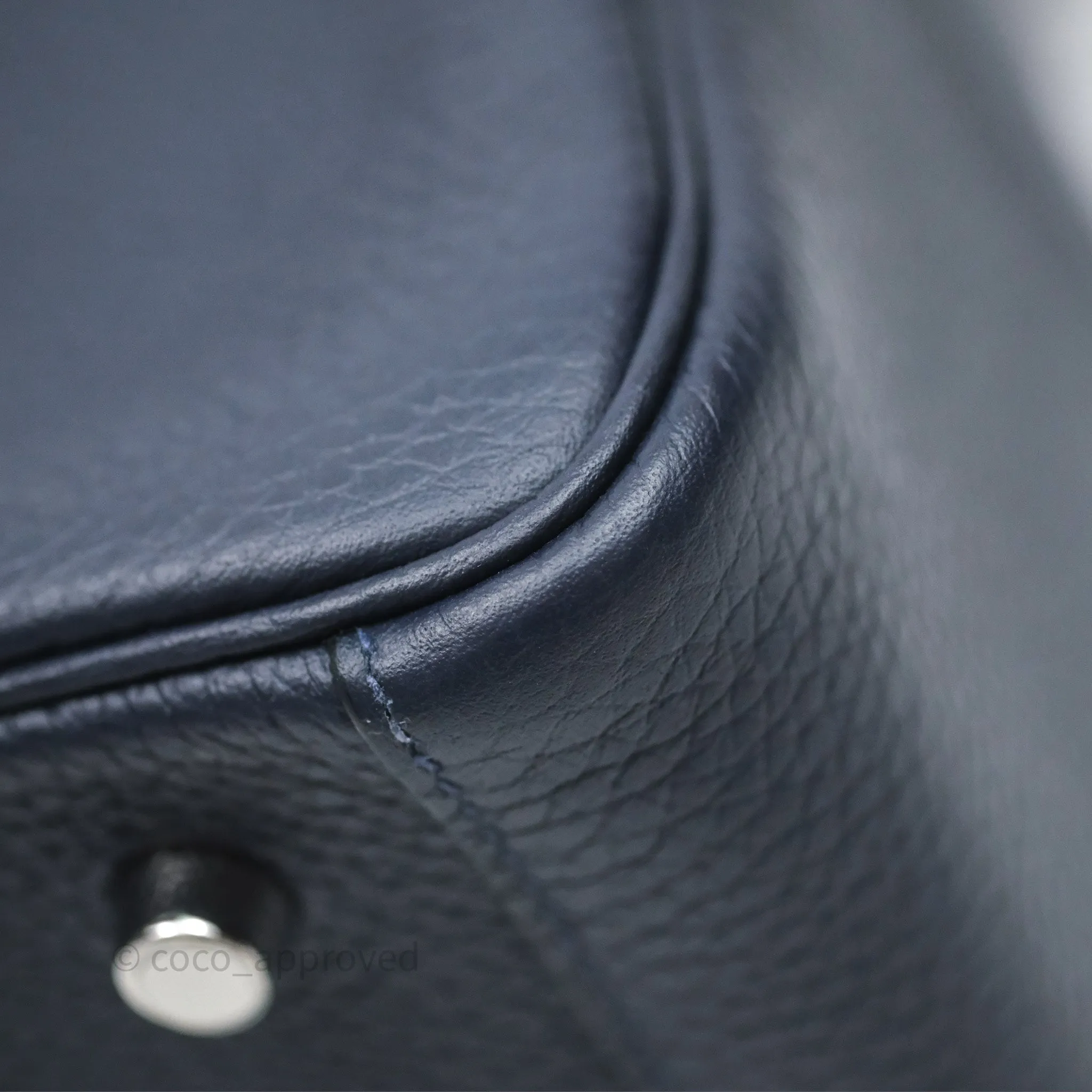 Herms Lindy 26 Bleu Nuit 2Z Taurillon Clemence Palladium Hardware