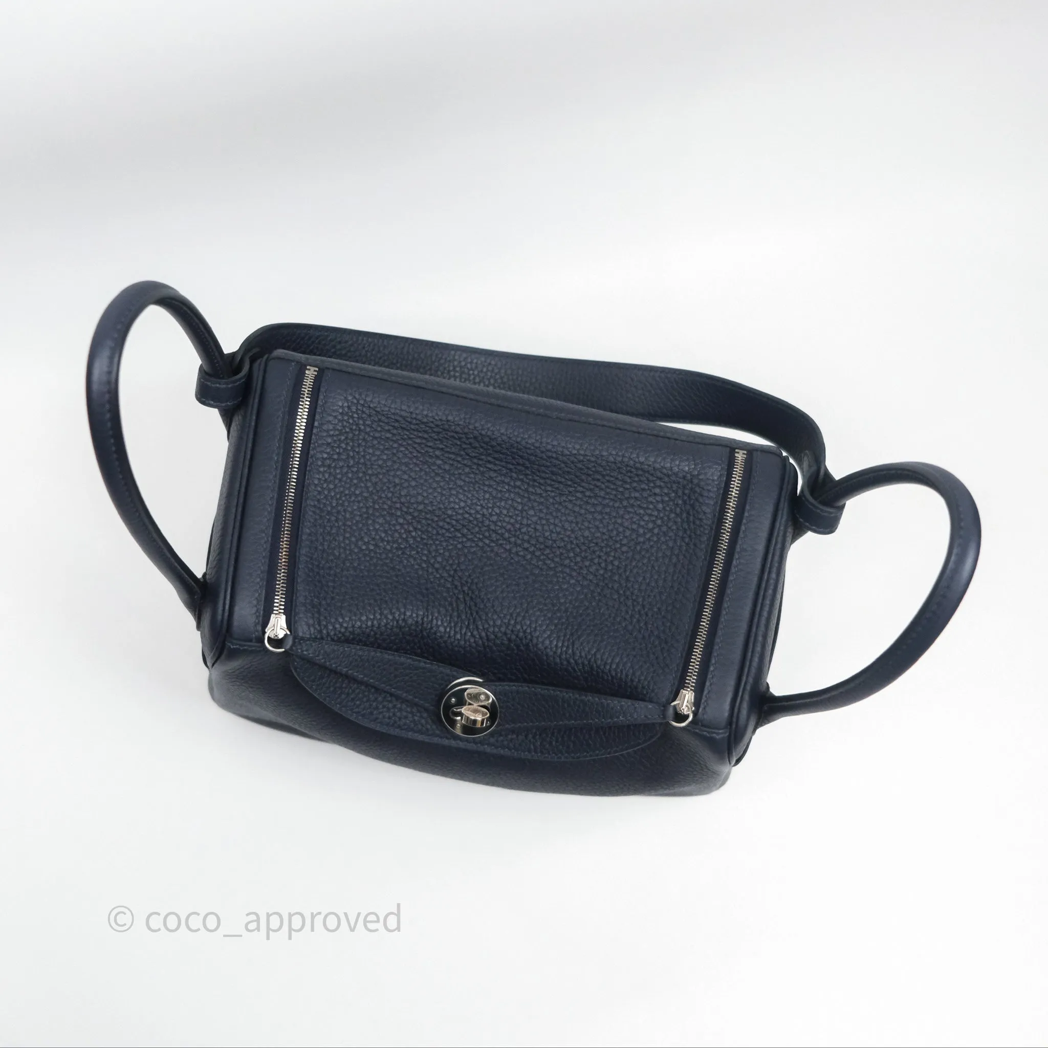 Herms Lindy 26 Bleu Nuit 2Z Taurillon Clemence Palladium Hardware