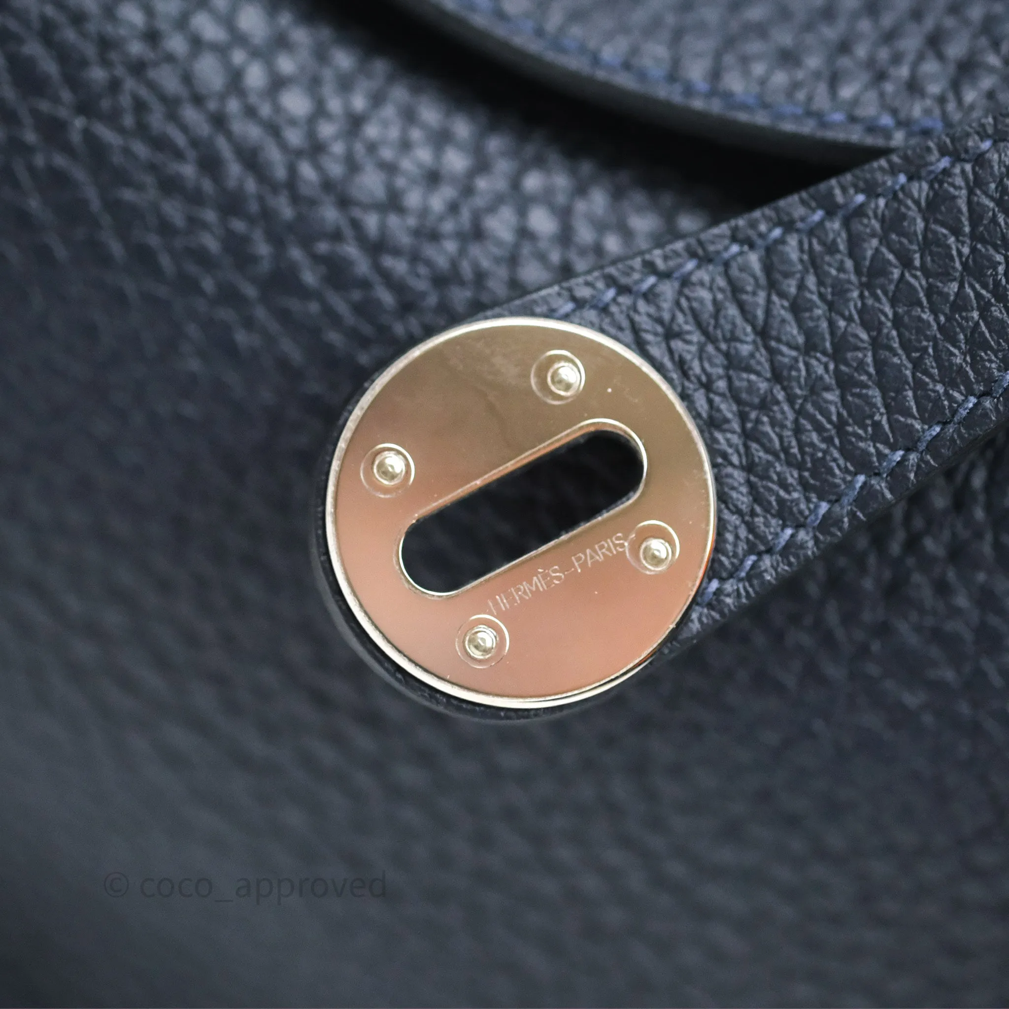 Herms Lindy 26 Bleu Nuit 2Z Taurillon Clemence Palladium Hardware