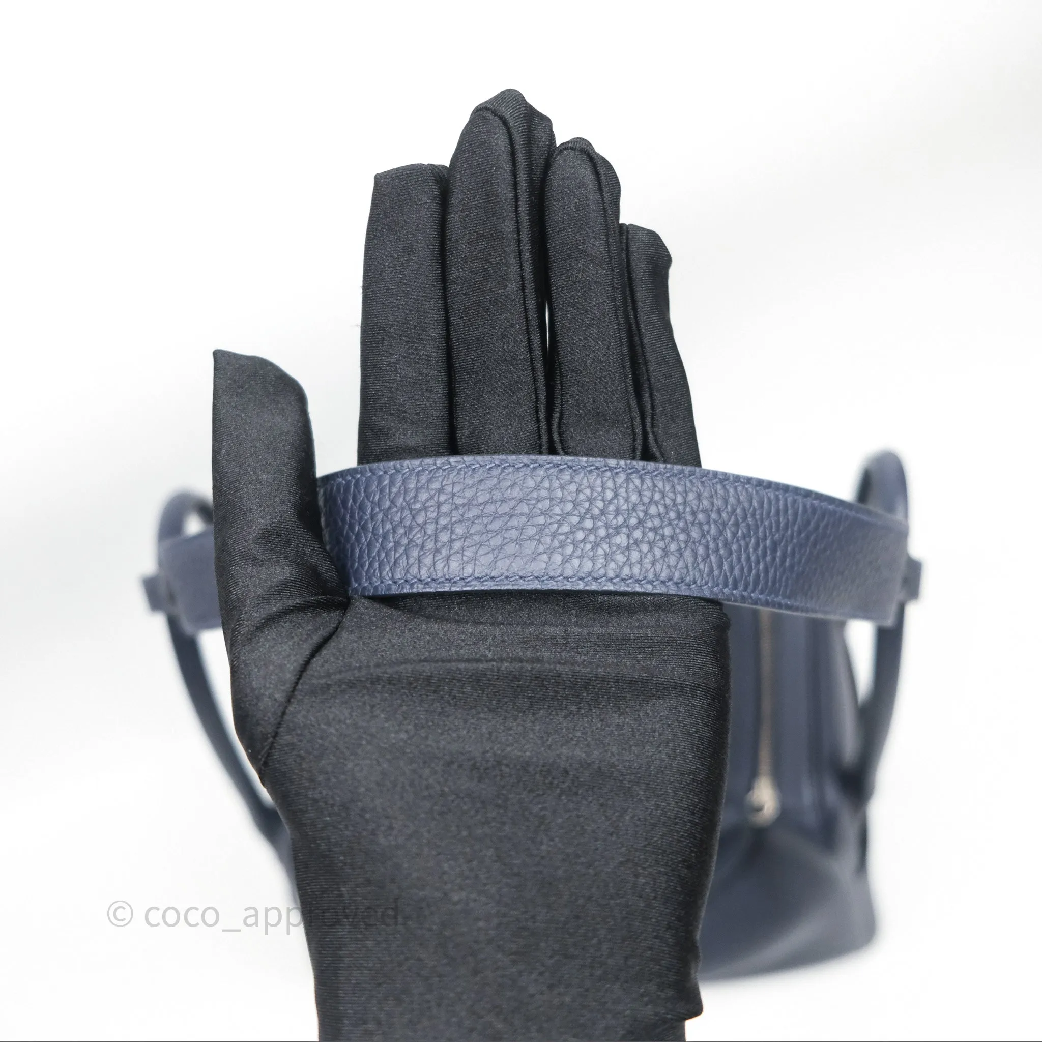 Herms Lindy 26 Bleu Nuit 2Z Taurillon Clemence Palladium Hardware