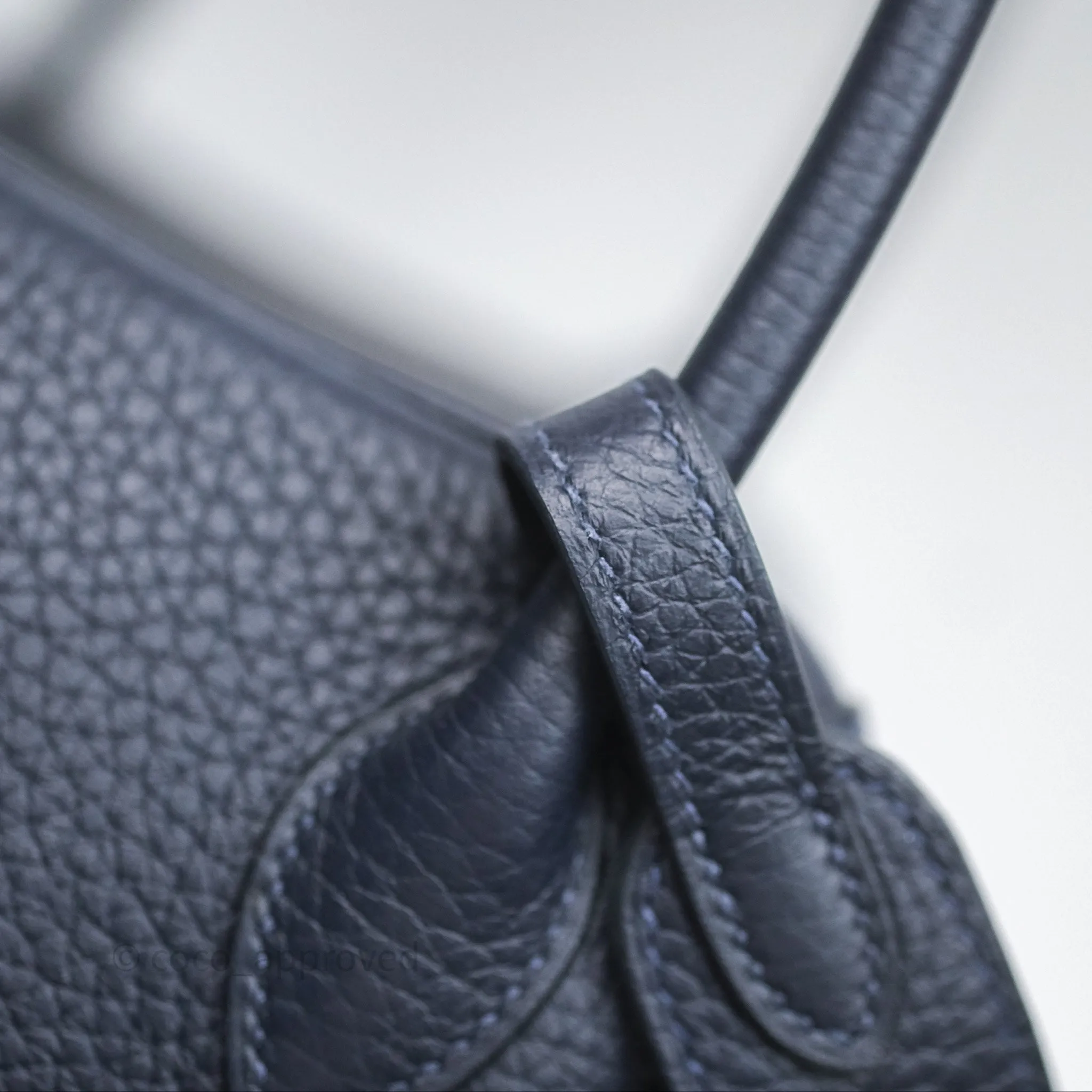 Herms Lindy 26 Bleu Nuit 2Z Taurillon Clemence Palladium Hardware
