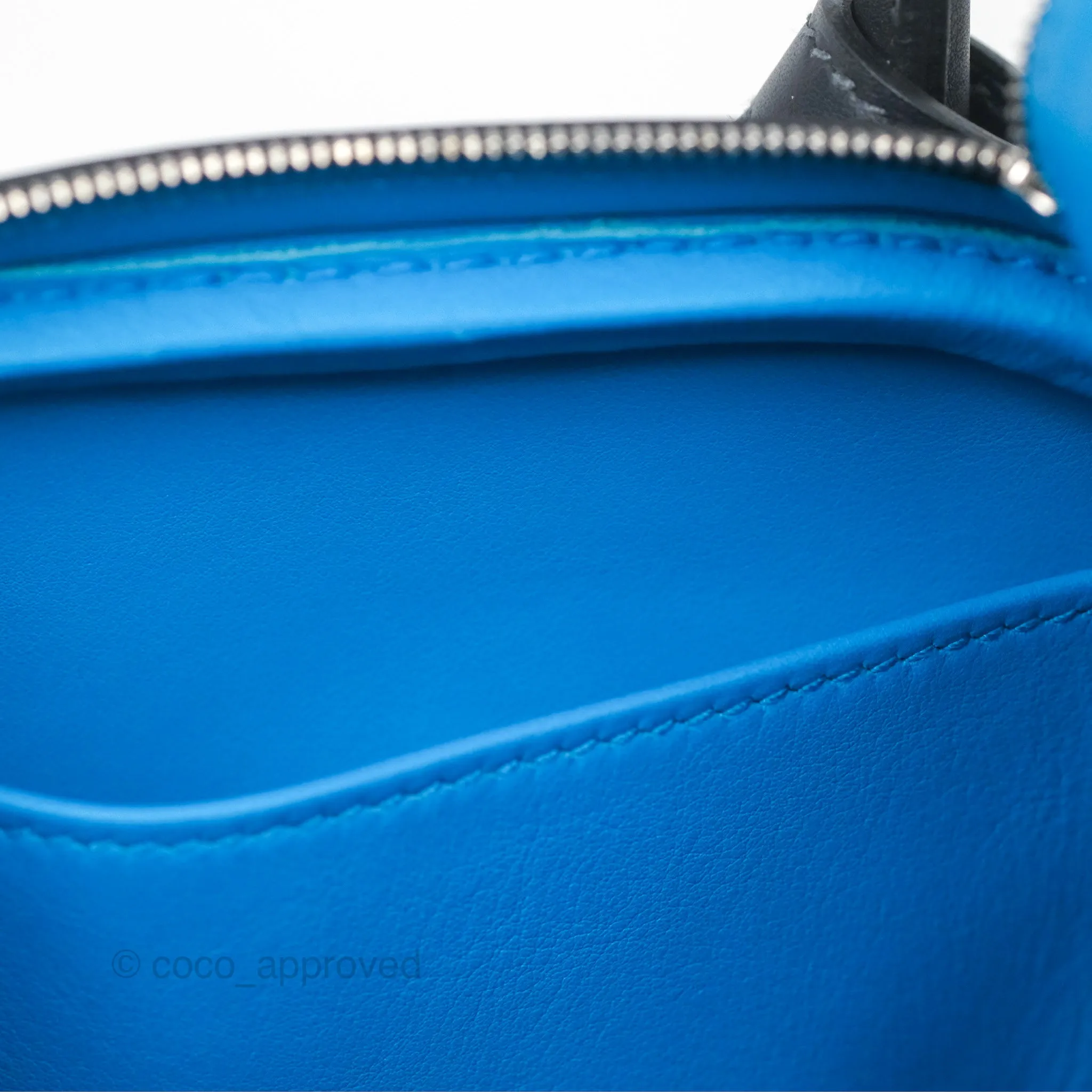 Herms Lindy 26 Caban/Bleu Frida Swift Palladium Hardware