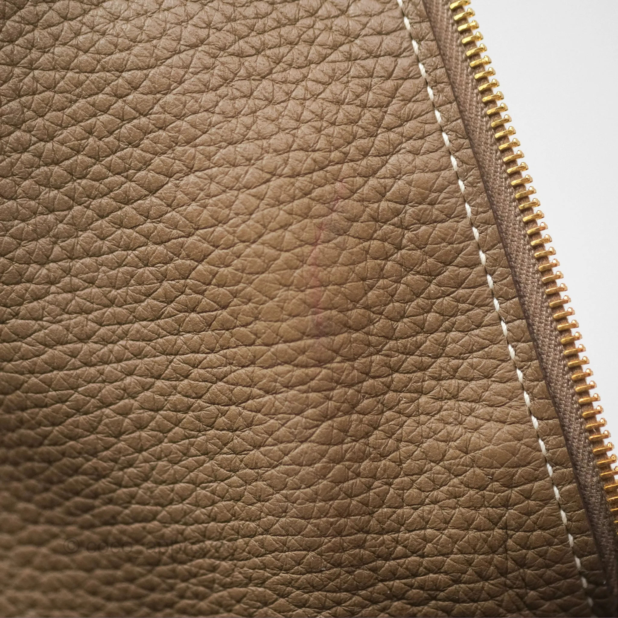 Herms Lindy 26 Etoupe 18 Taurillion Clemence Gold Hardware