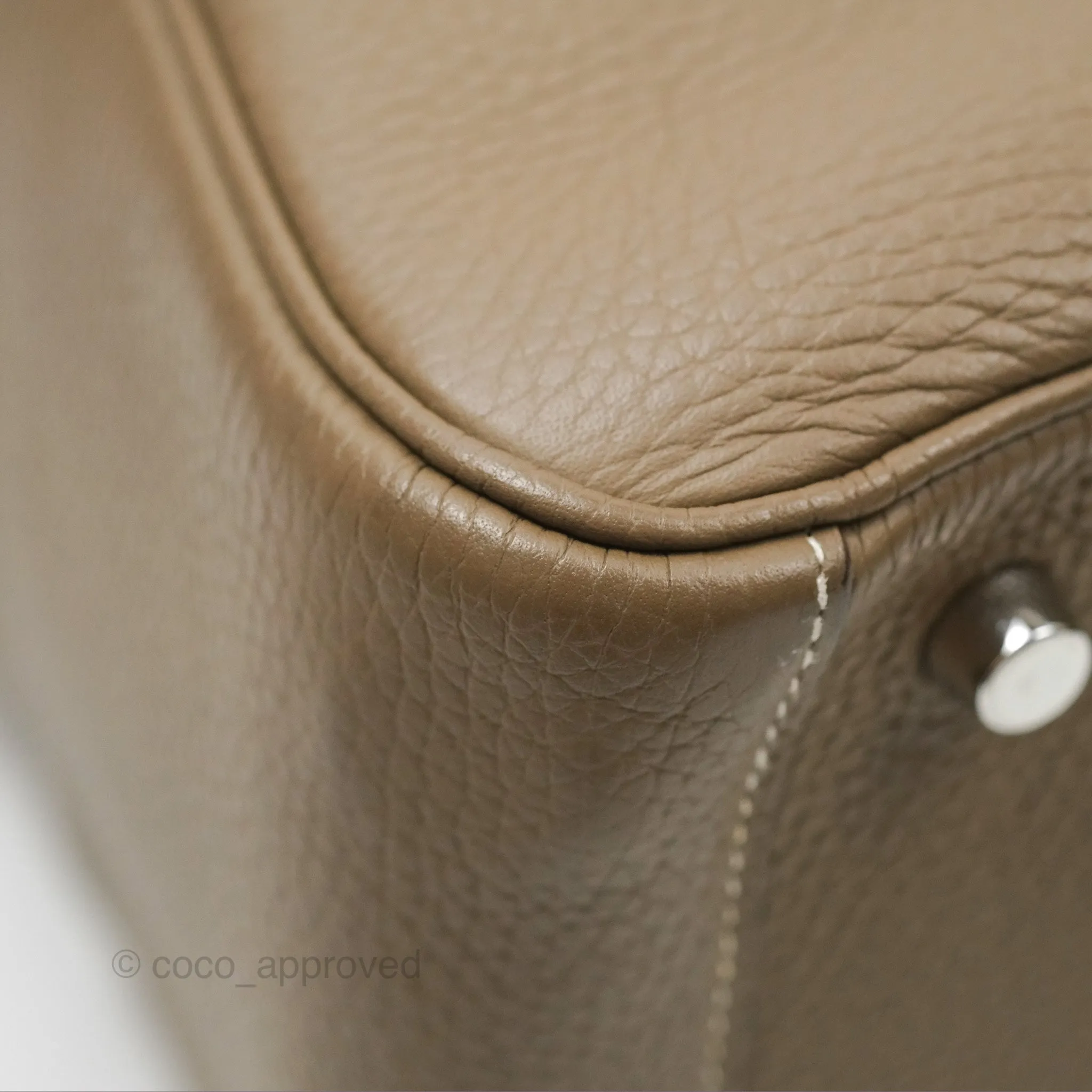 Herms Lindy 26 Etoupe Clemence Palladium Hardware