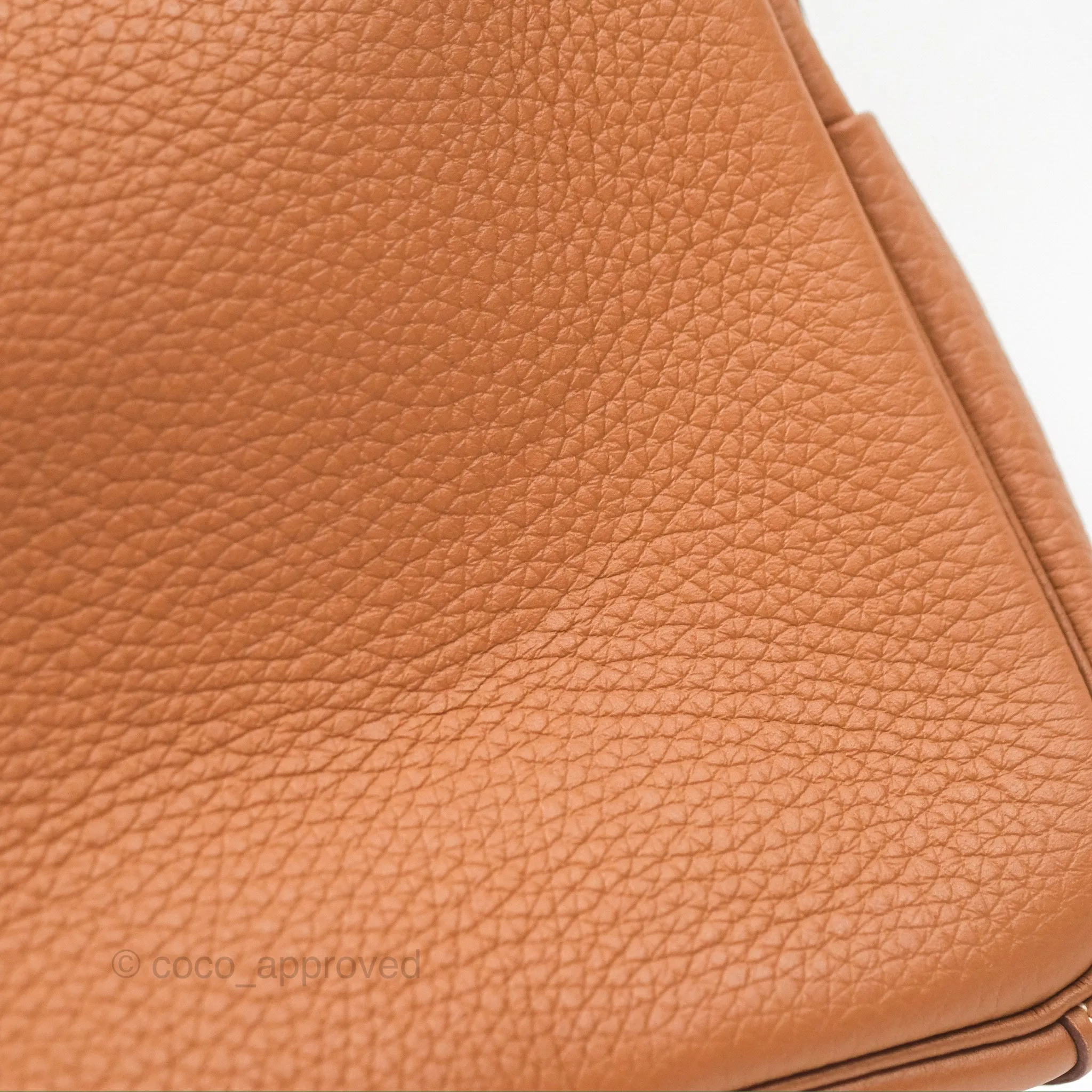 Herms Lindy 26 Gold Taurillon Clemence Gold Hardware