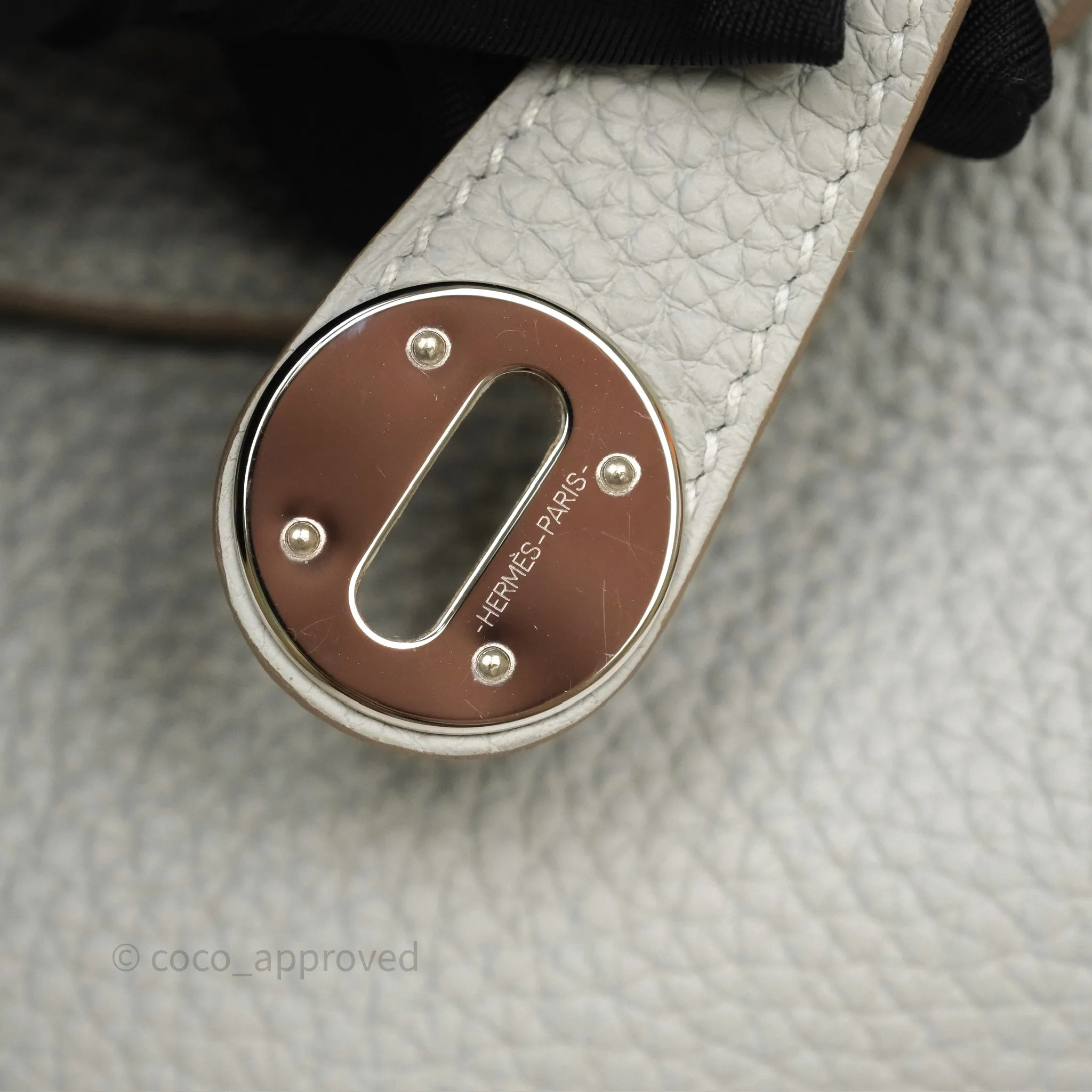 Herms Lindy 26 Gris Perle 80 Clemence Palladium Hardware