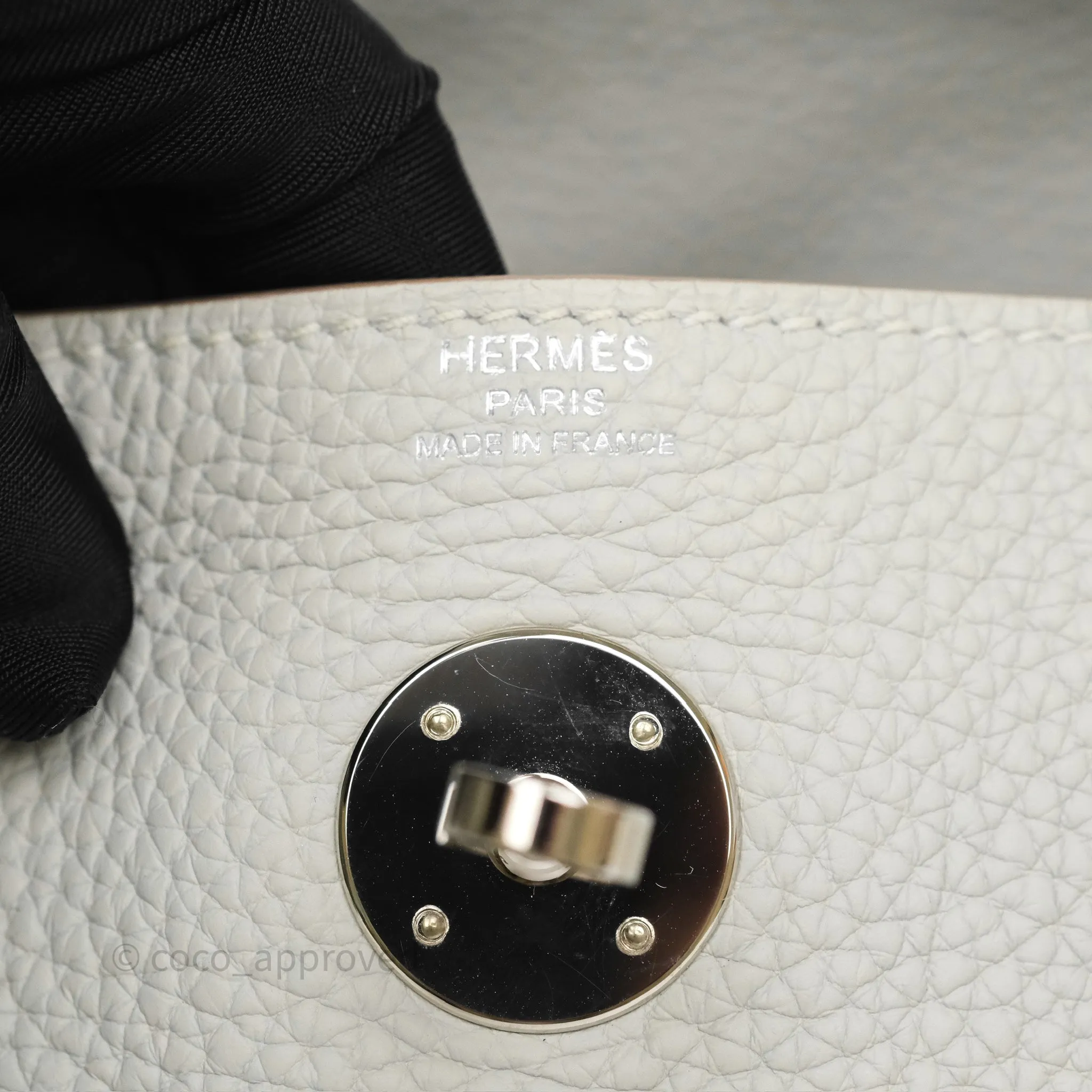 Herms Lindy 26 Gris Perle 80 Clemence Palladium Hardware