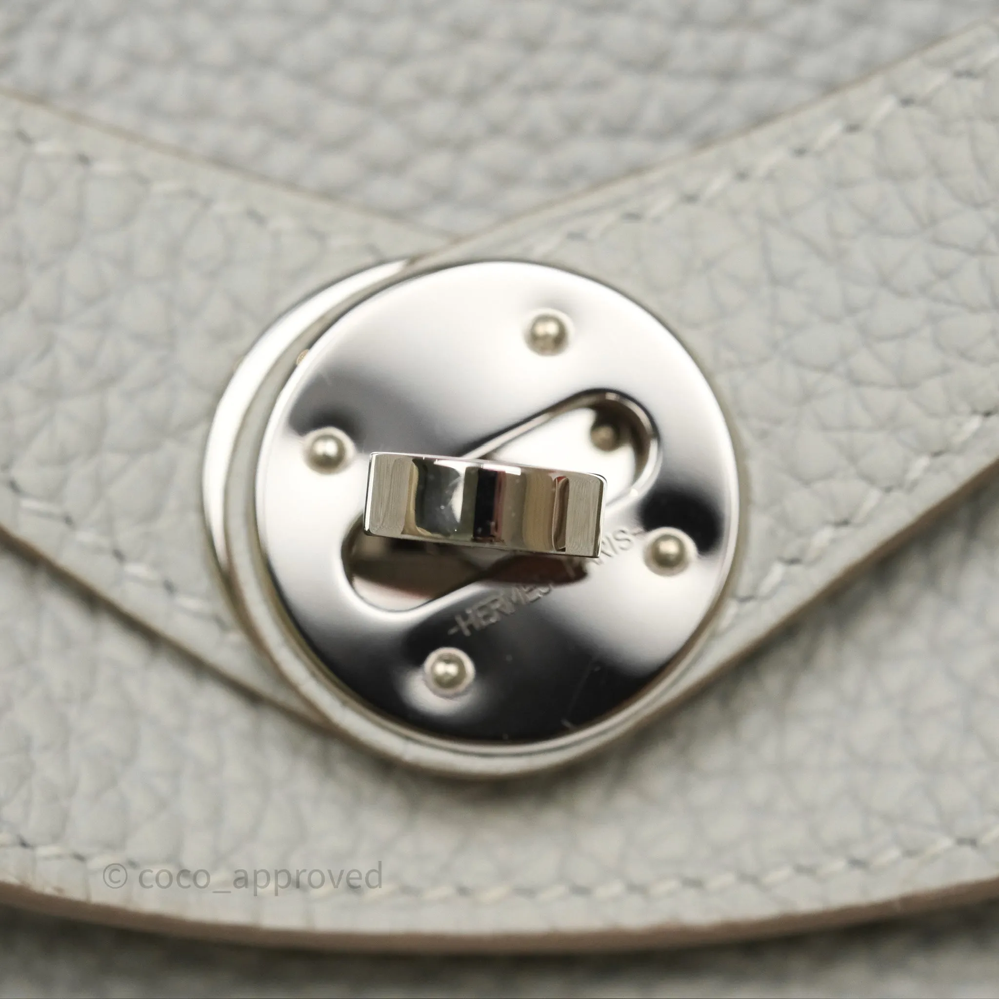 Herms Lindy 26 Gris Perle 80 Clemence Palladium Hardware
