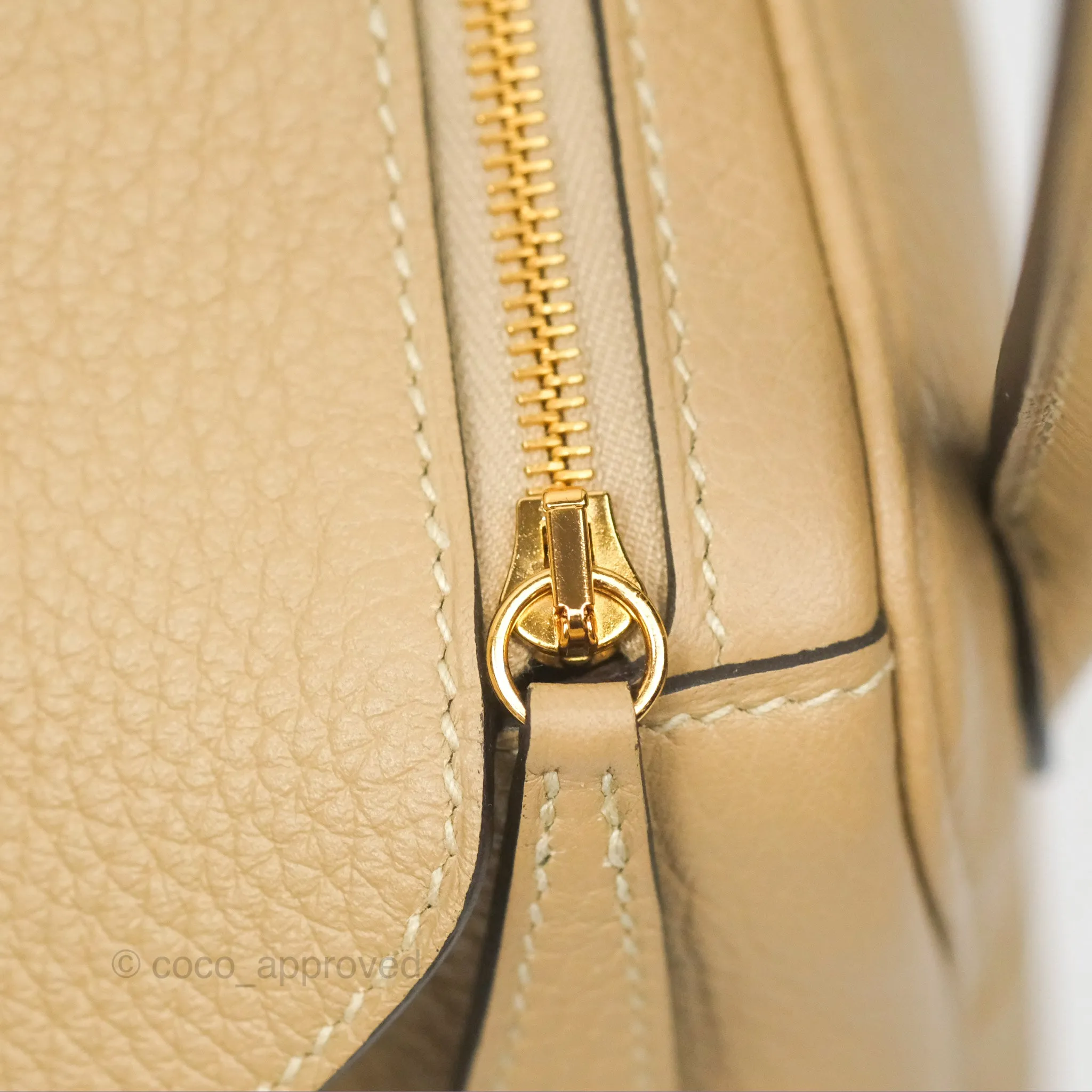 Herms Lindy 26 Trench Clemence Gold Hardware