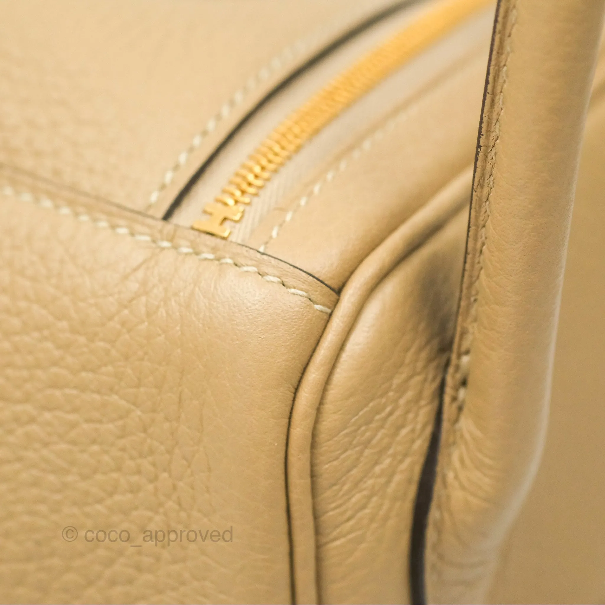 Herms Lindy 26 Trench Clemence Gold Hardware