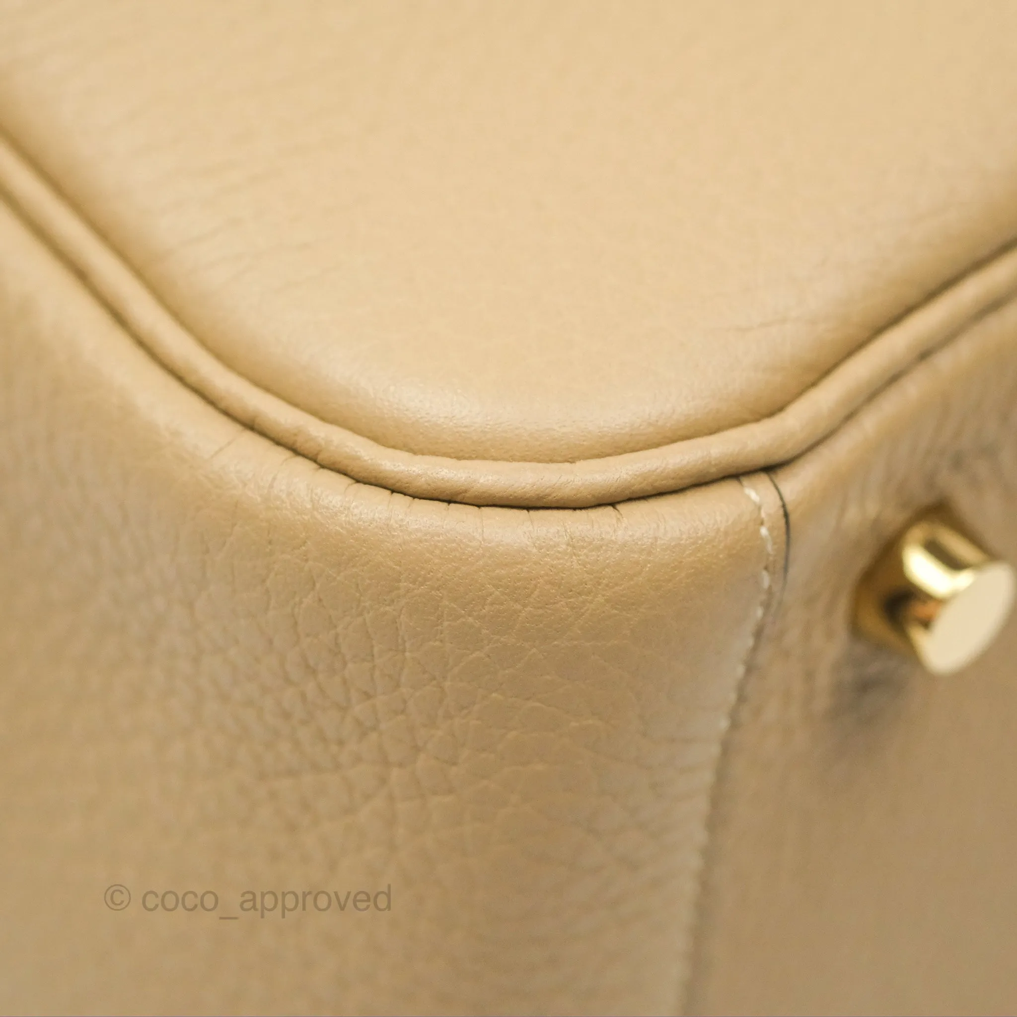 Herms Lindy 26 Trench Clemence Gold Hardware