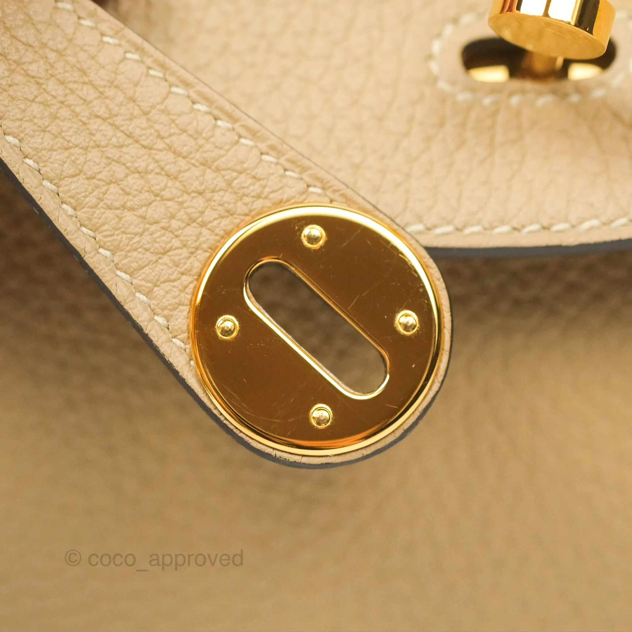 Herms Lindy 26 Trench Clemence Gold Hardware