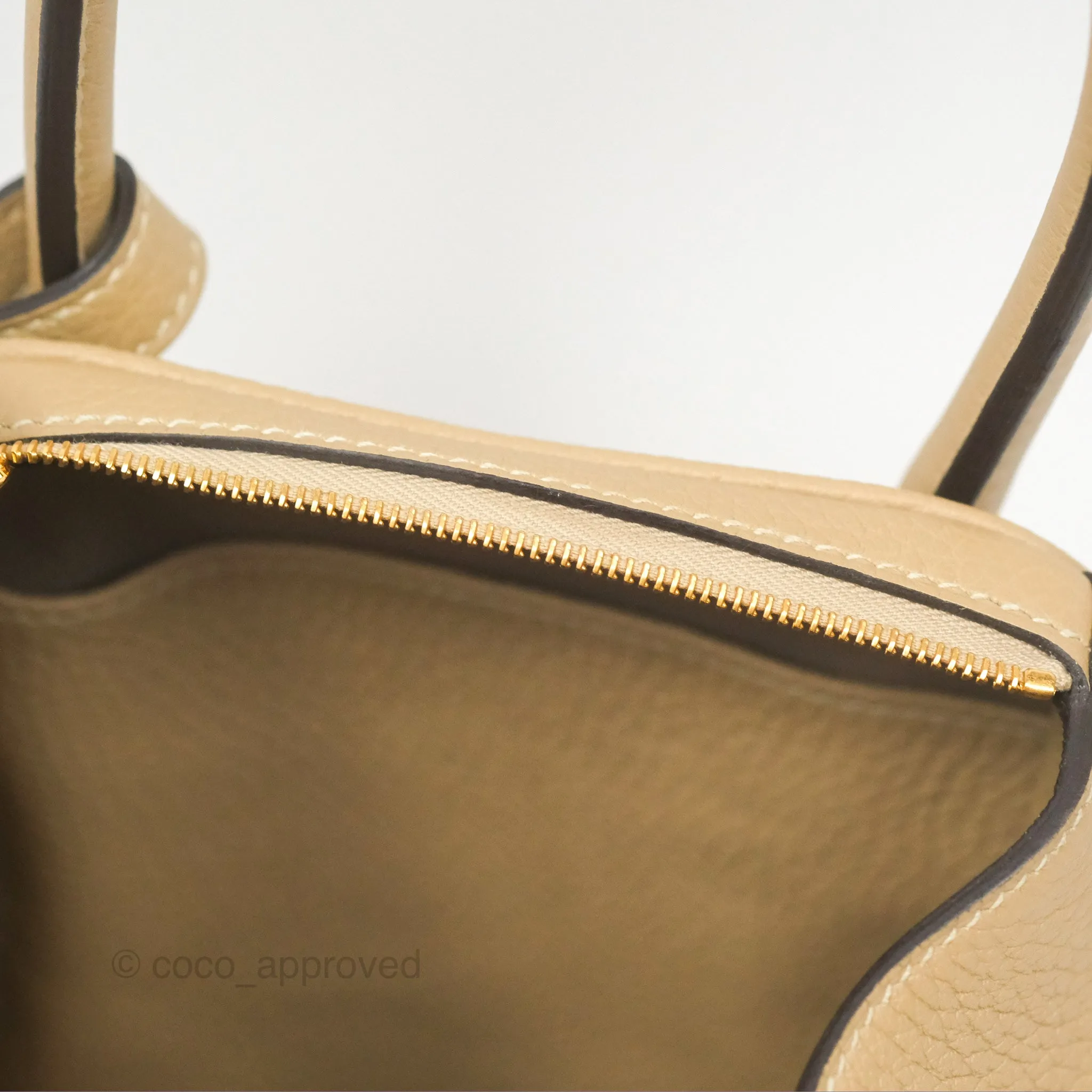Herms Lindy 26 Trench Clemence Gold Hardware