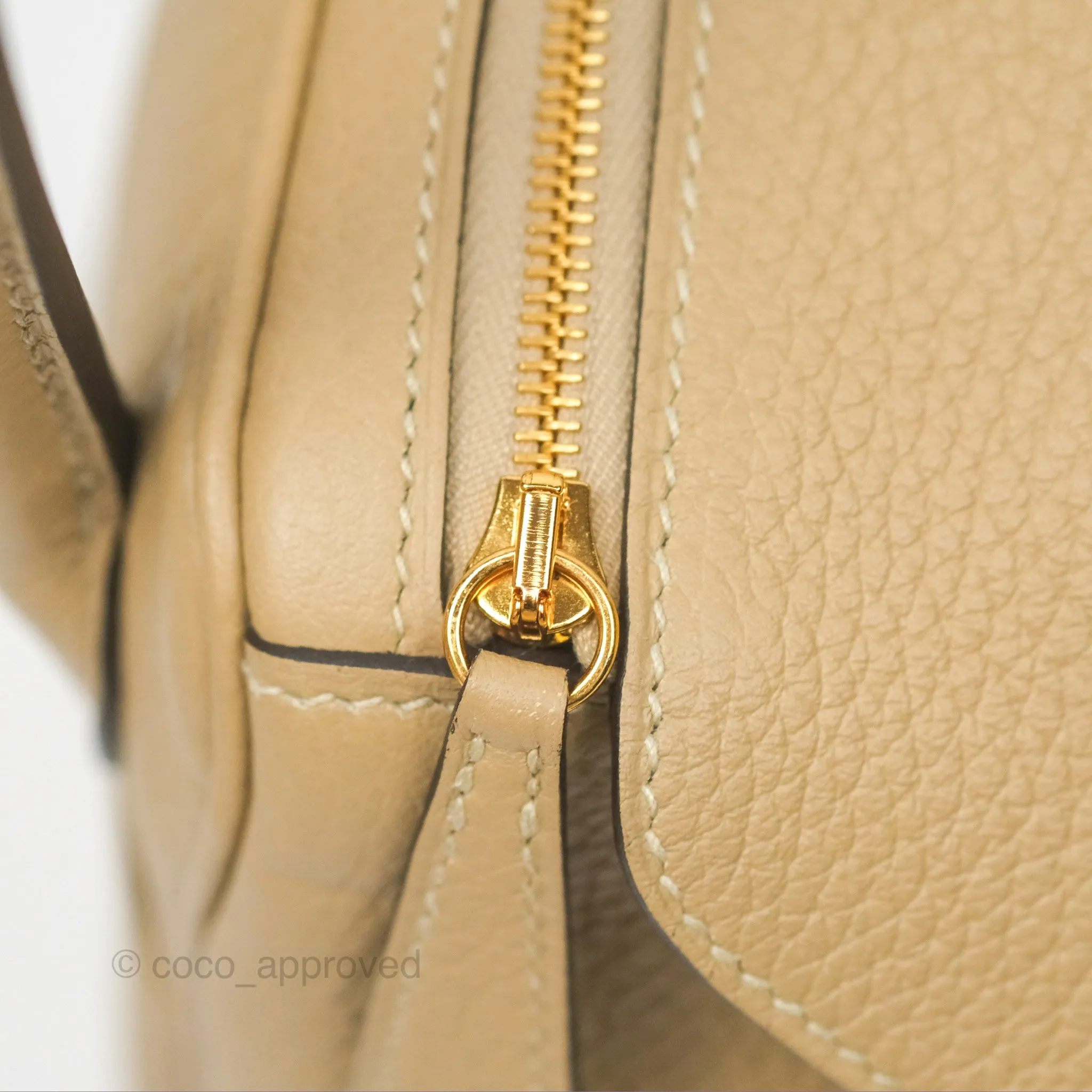 Herms Lindy 26 Trench Clemence Gold Hardware