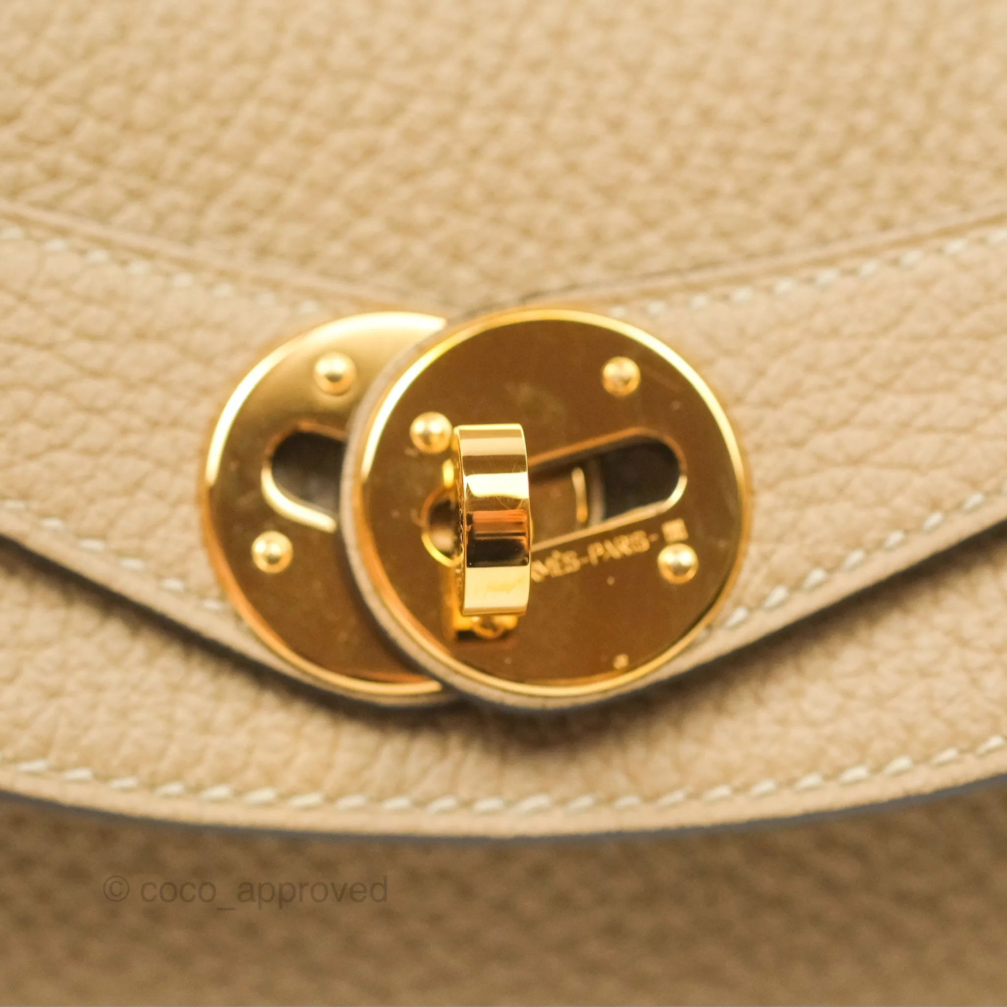 Herms Lindy 26 Trench Clemence Gold Hardware