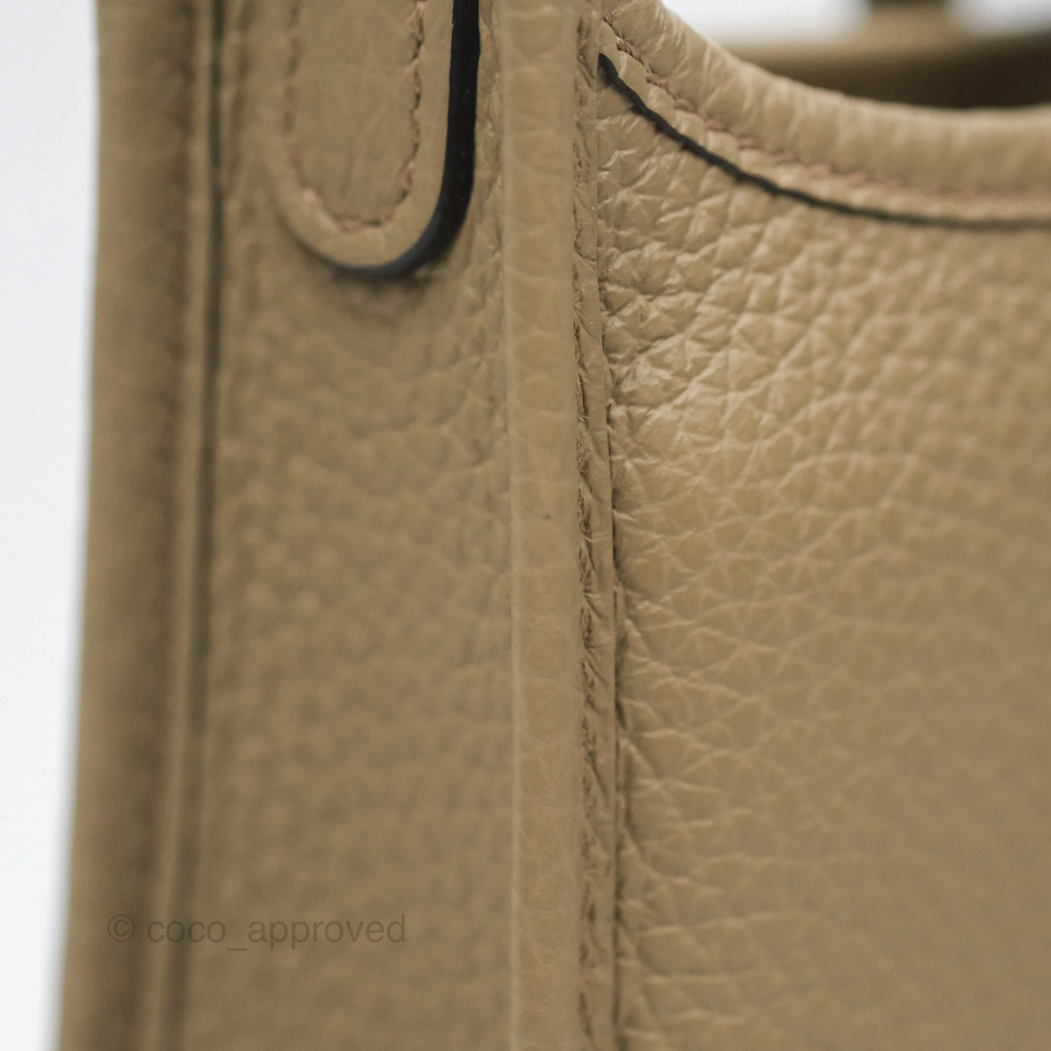 Herms Mini Evelyne 16 Beige Marfa 8Q Clemence Gold Hardware