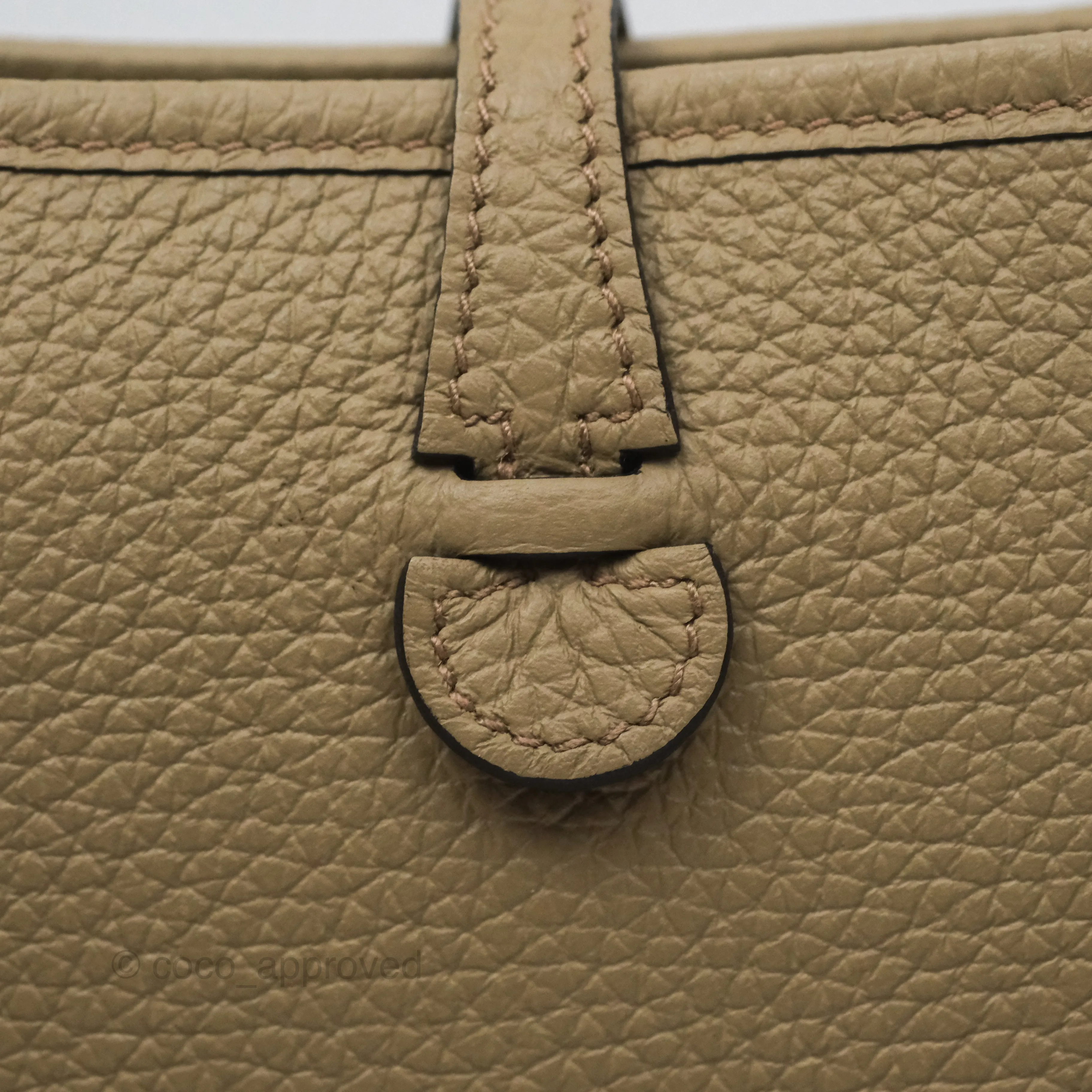 Herms Mini Evelyne 16 Beige Marfa 8Q Clemence Gold Hardware