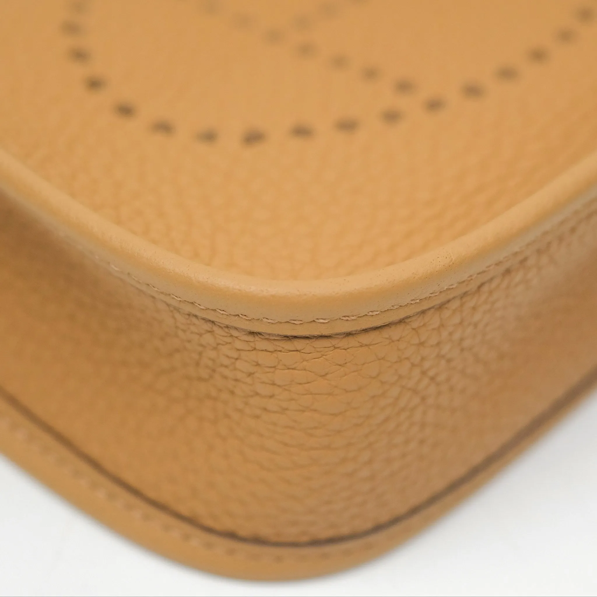 Herms Mini Evelyne 16 Biscuit 48 Clemence Gold Hardware