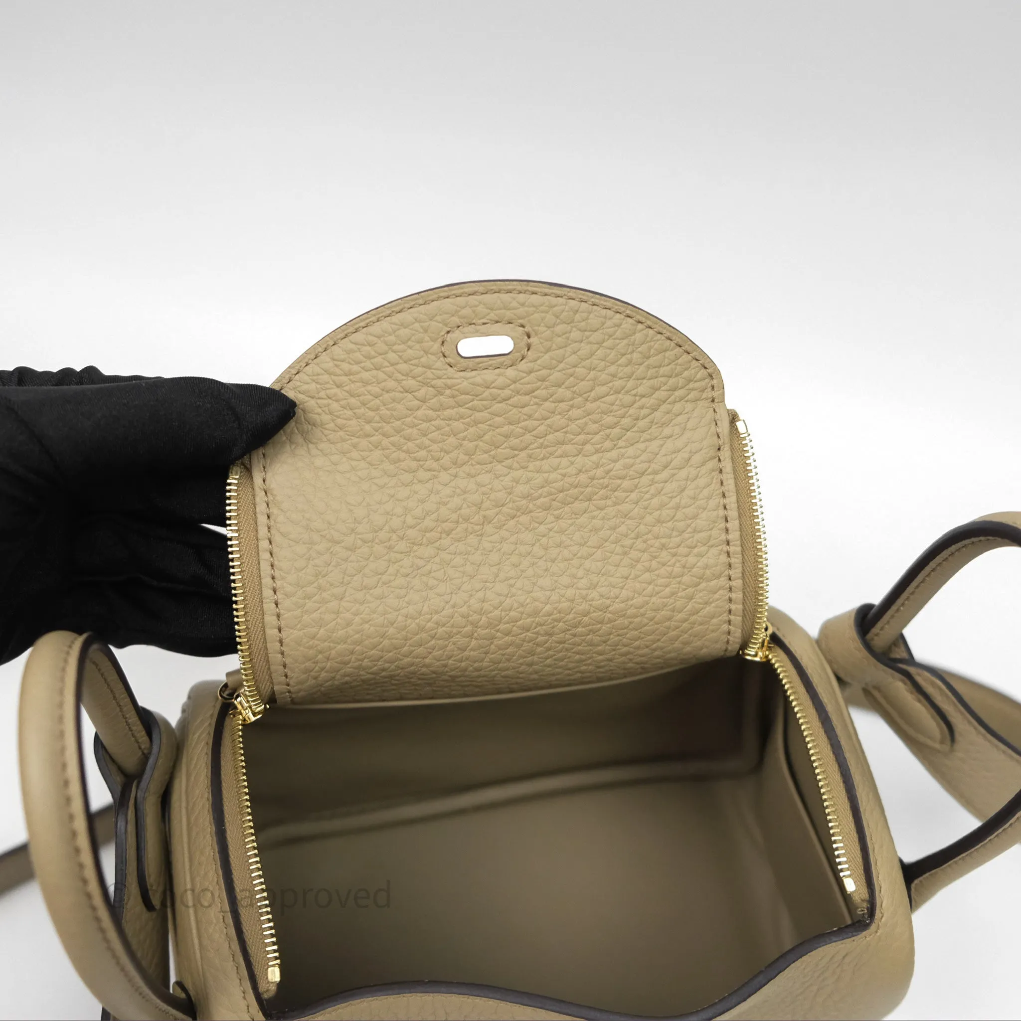 Herms Mini Lindy 20 Beige Marfa 8Q Clemence Gold Hardware